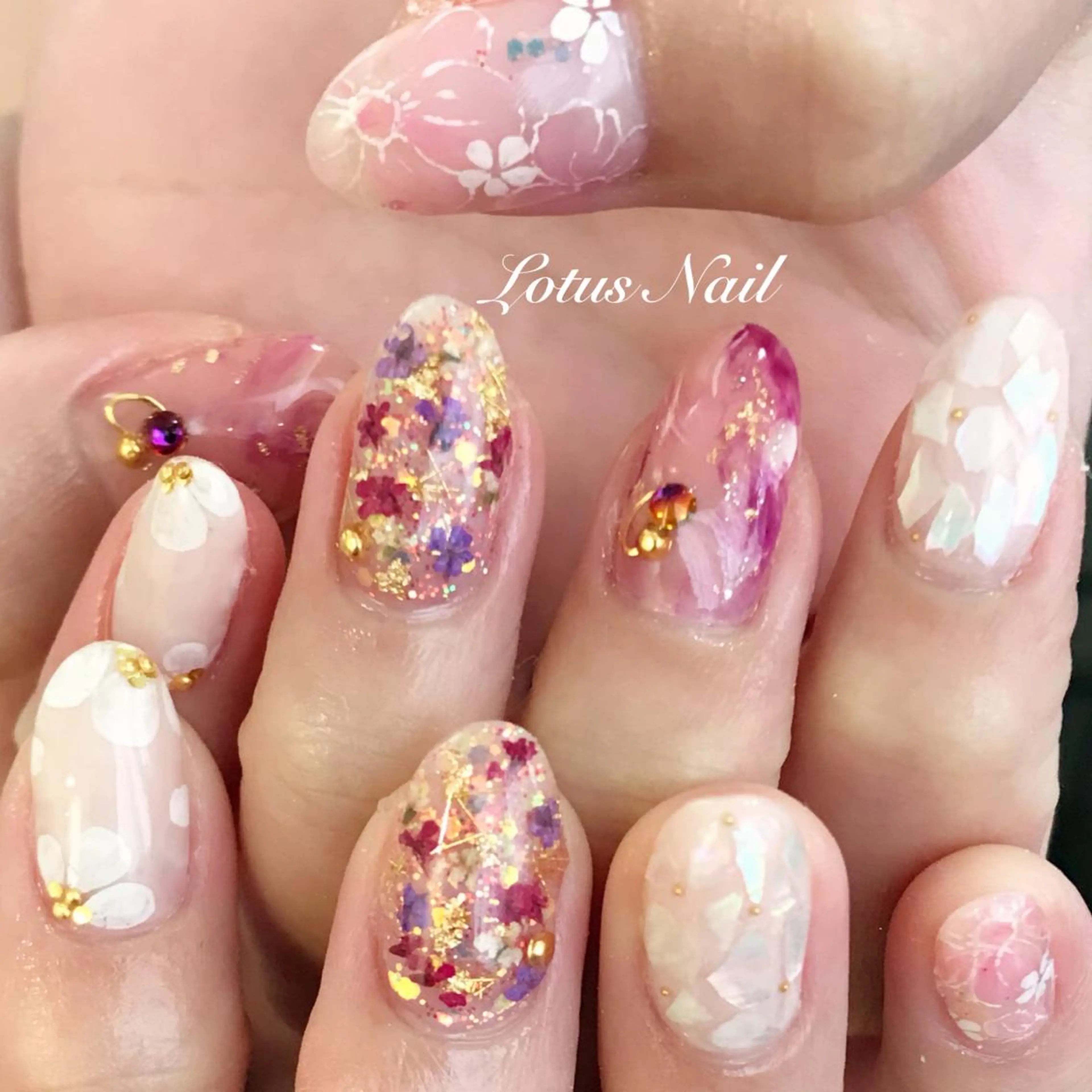 ネイル Lotus Nailのネイルデザイン