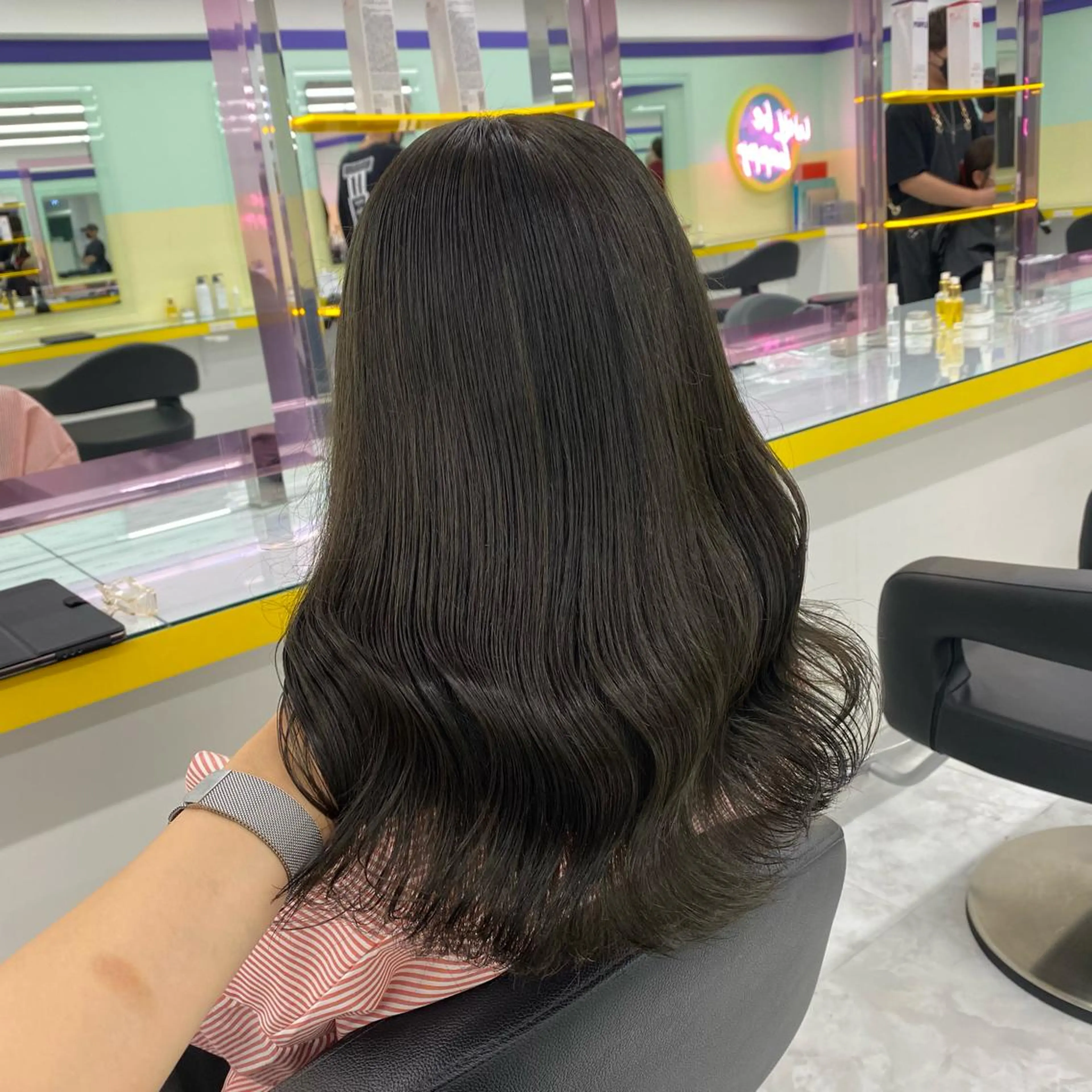 セミロング カラー ヘアアレンジ ヘアカラー トリートメント mai🍑暖色カラー /レイヤー💖のヘアスタイル