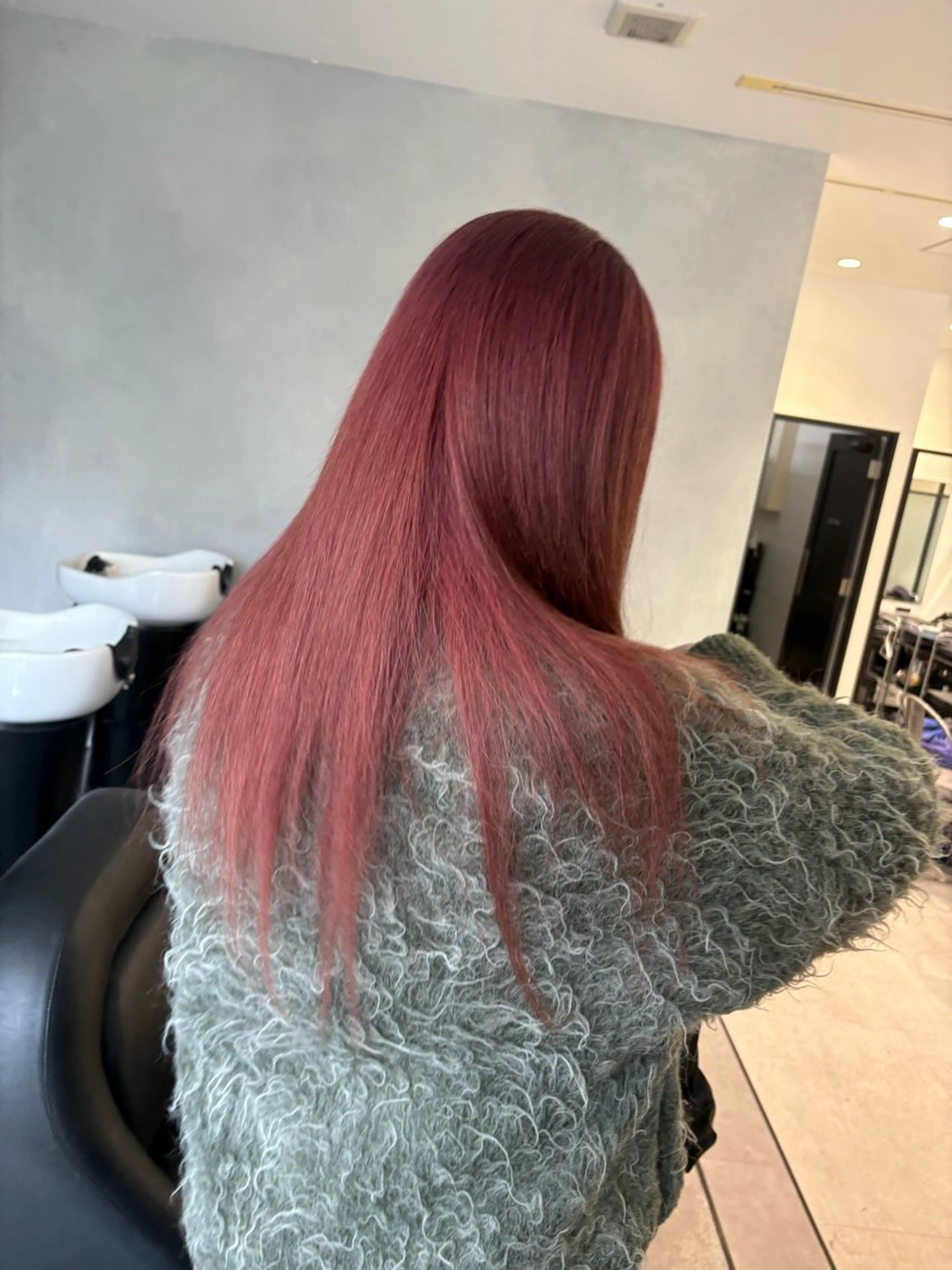 ロング カラー カット ヘアカラー 吉武 茂暉のヘアスタイル