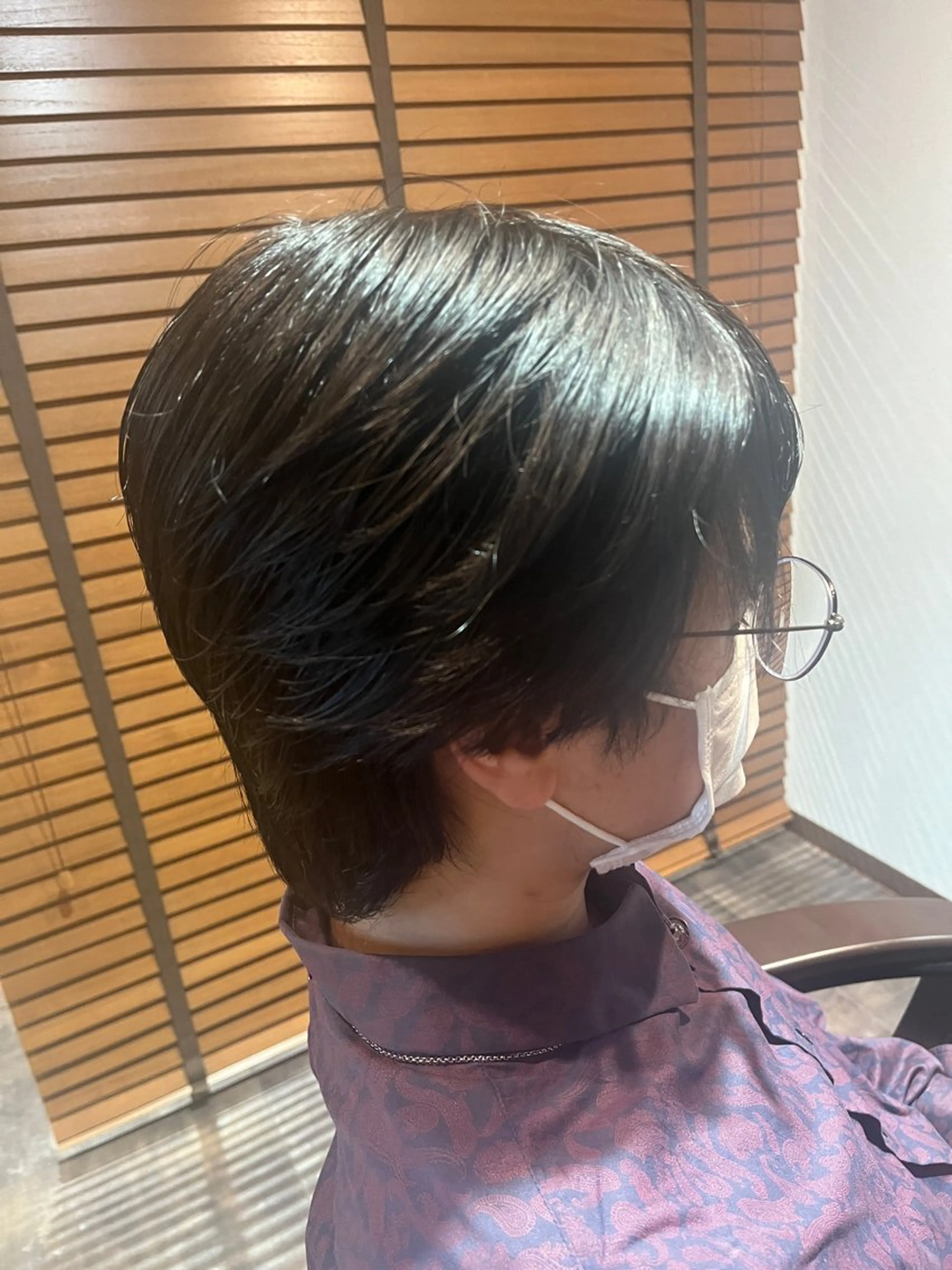 メンズ マッシュ 刈り上げ メンズウルフカット ウルフカット カット ヘアカラー 横井 香歩のヘアスタイル