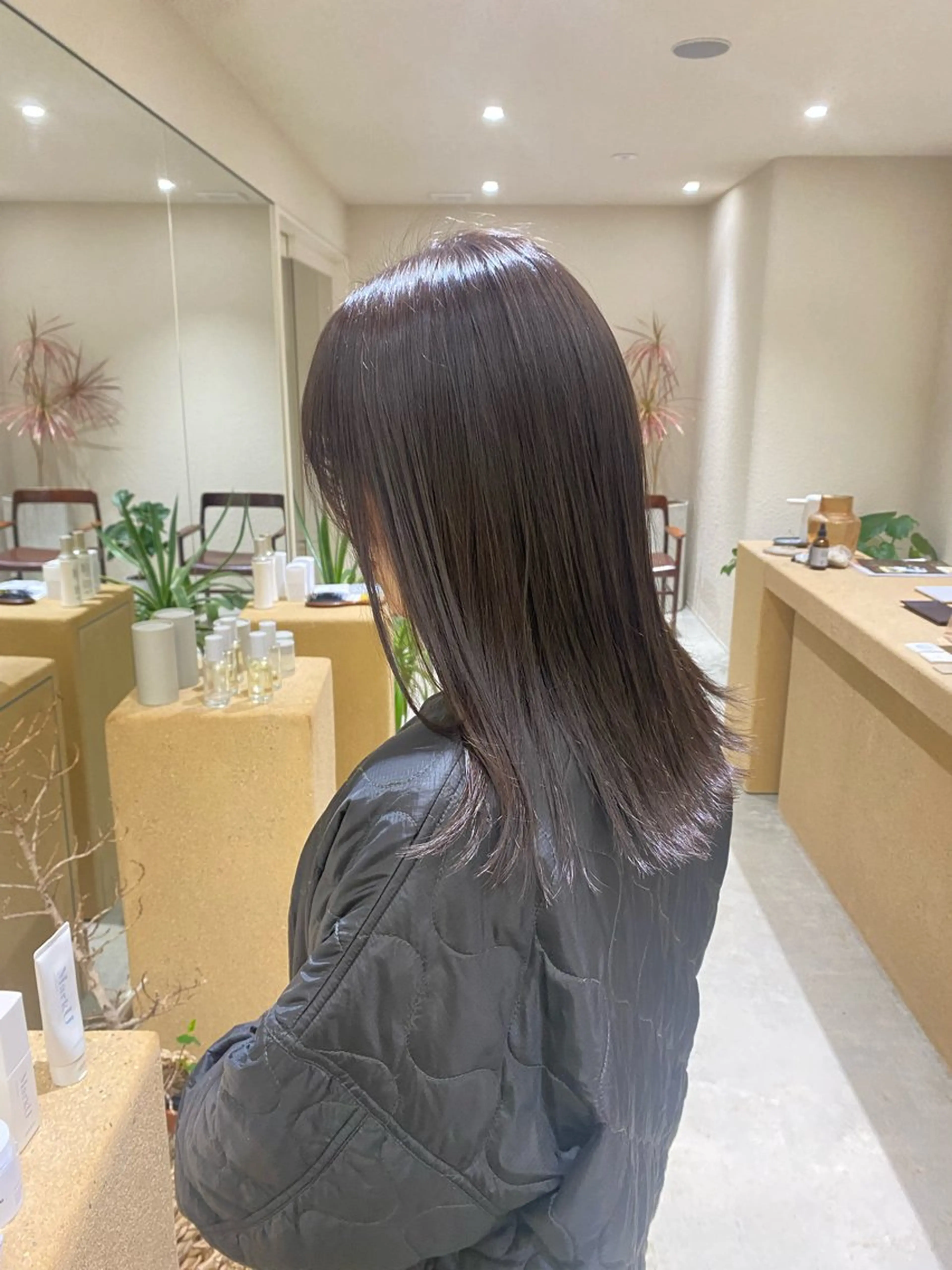 カラー グレージュ que所属・que/清水 未蘭のヘアスタイル