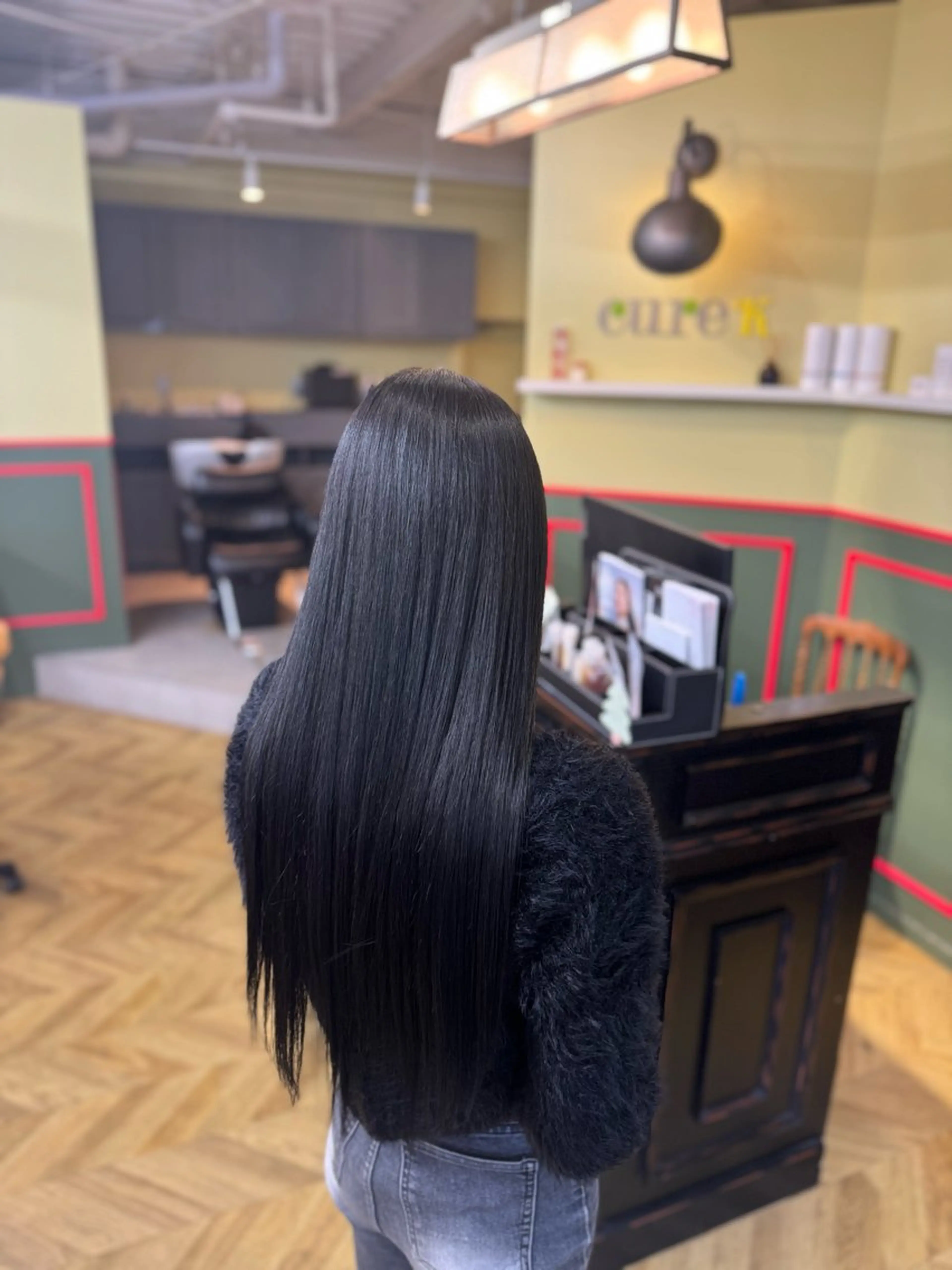 ロング カラー 米倉 麻衣のヘアスタイル