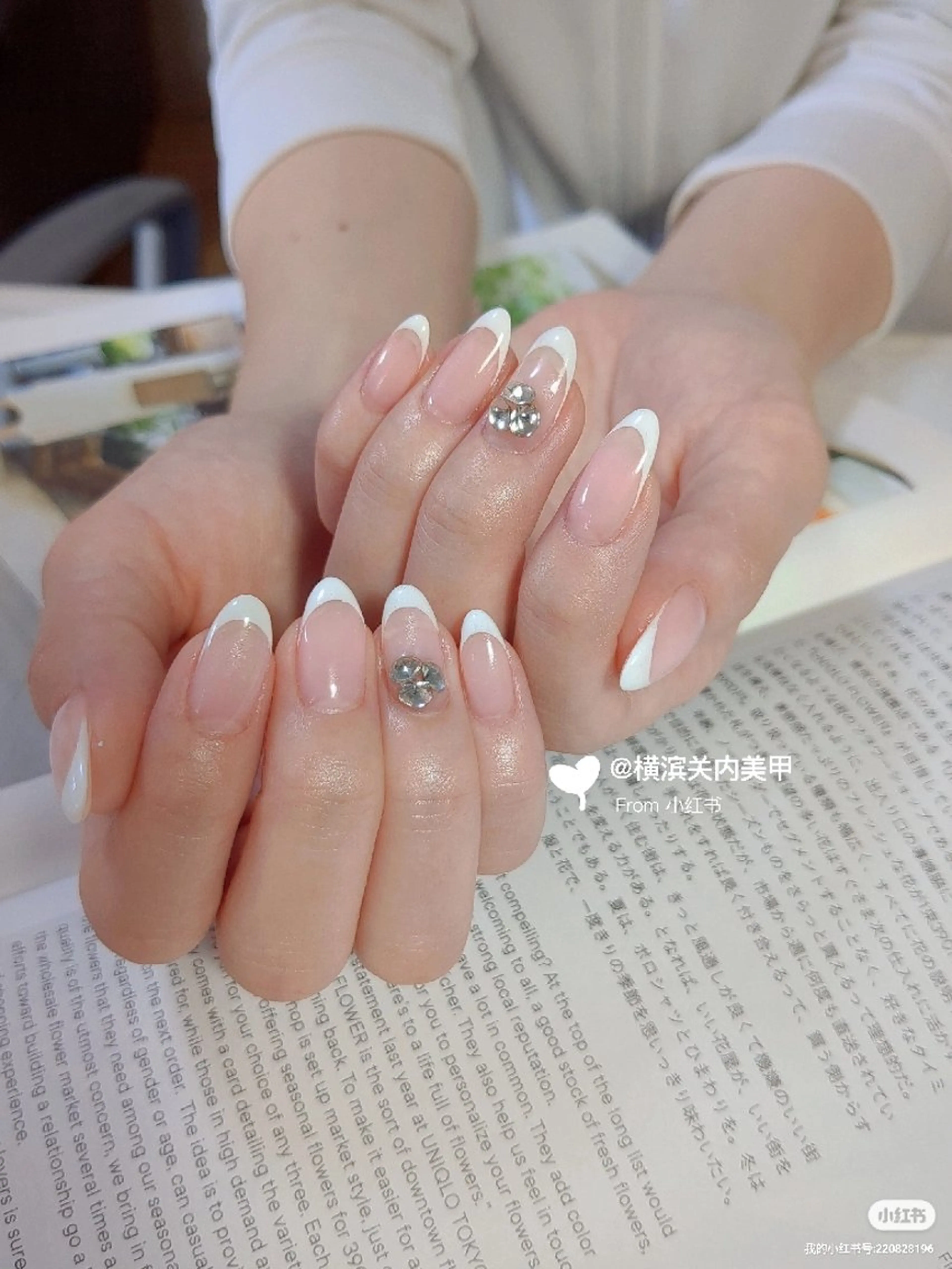 ネイル ストーンネイル ハンドネイル E·U·B ネイル所属・横浜市中区曙町 E·U·Bネイルのネイルデザイン