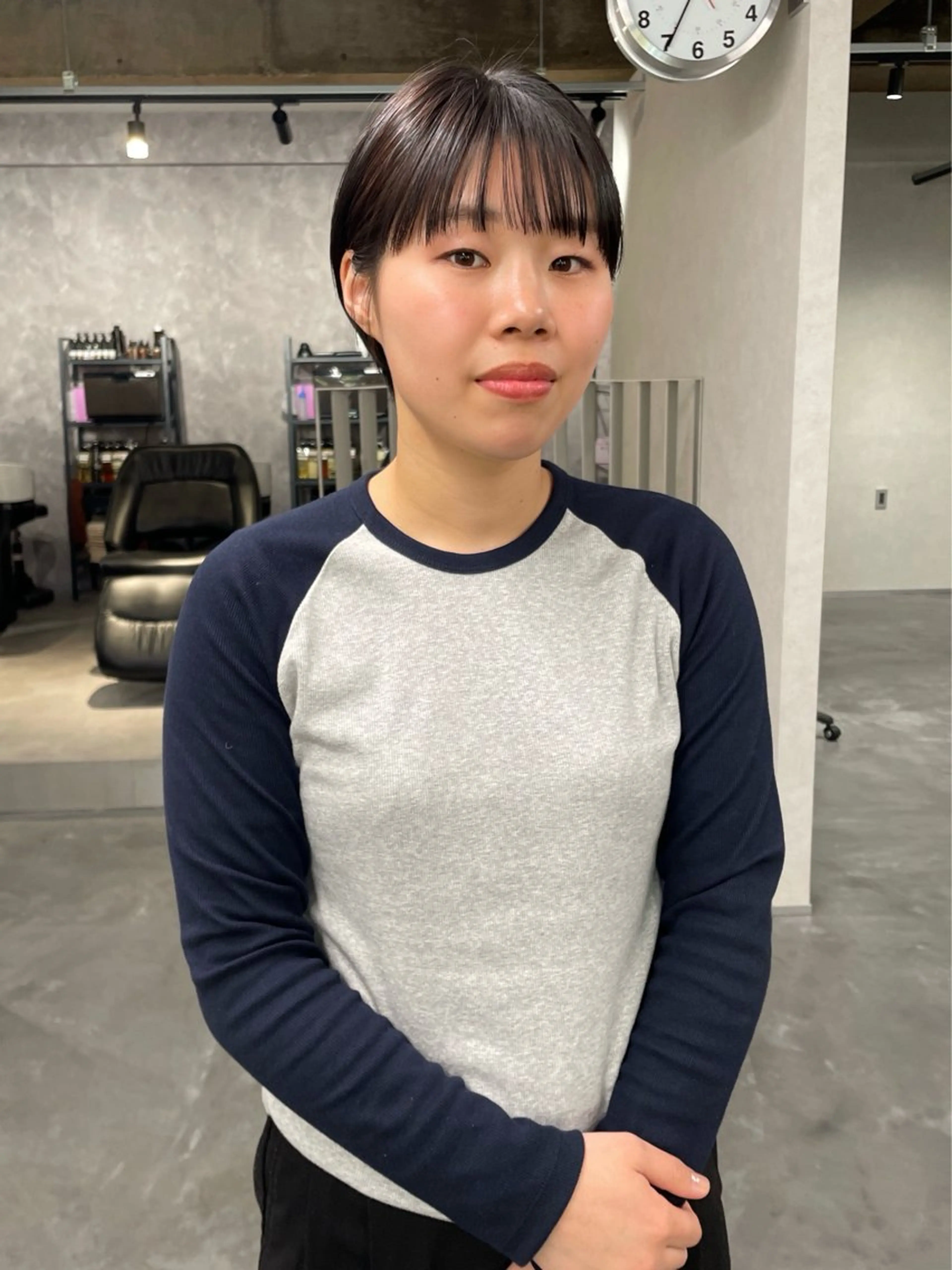 ショート ofF élua所属・🌵ボブ/切りっぱな し/ショート藤長芽生のヘアスタイル