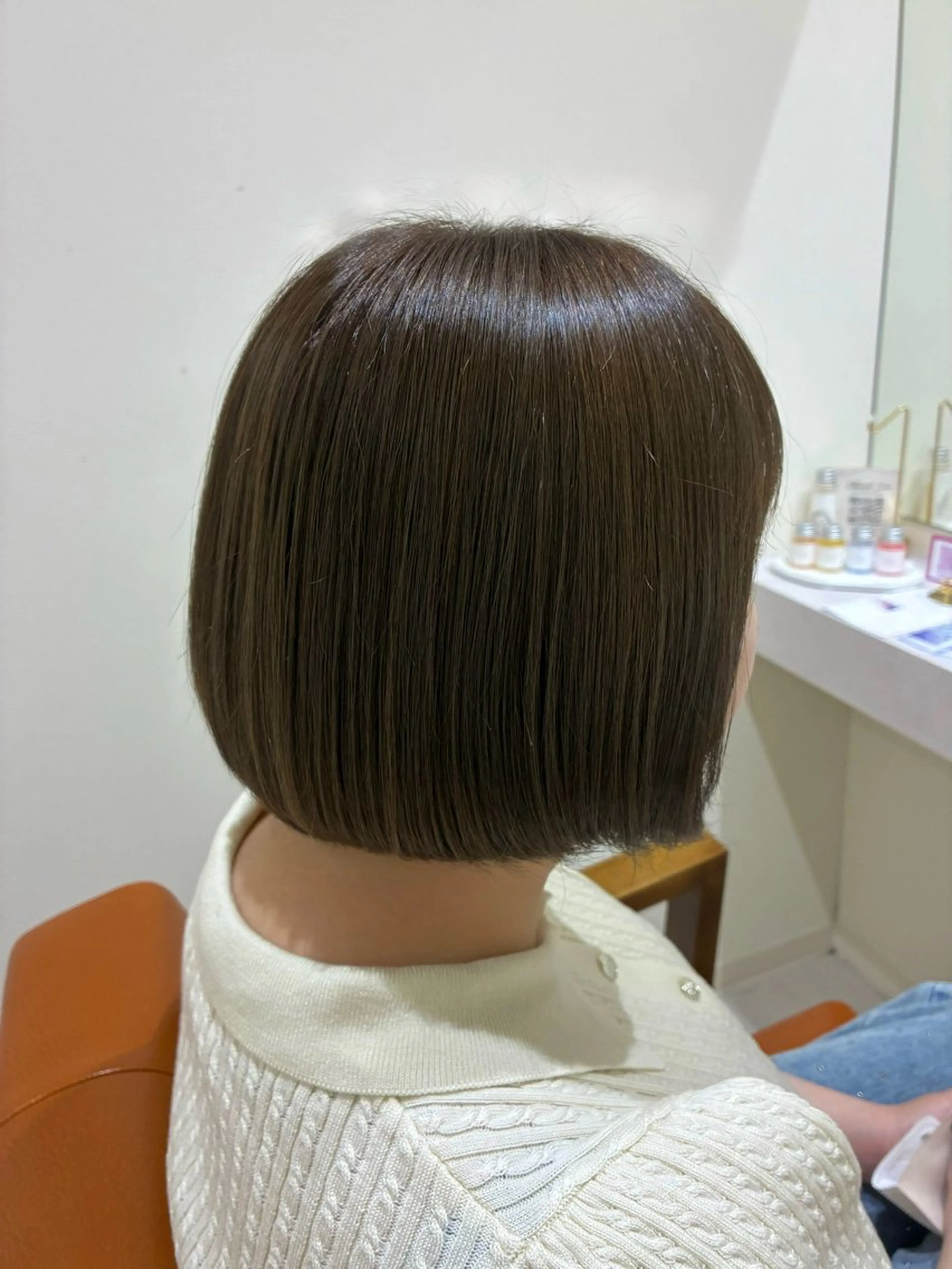 ショート カラー ブリーチ 透明感カラー ダブルカラー グレージュ ブリーチなしカラー カット ヘアカラー トリートメント 岡村 玲奈のヘアスタイル