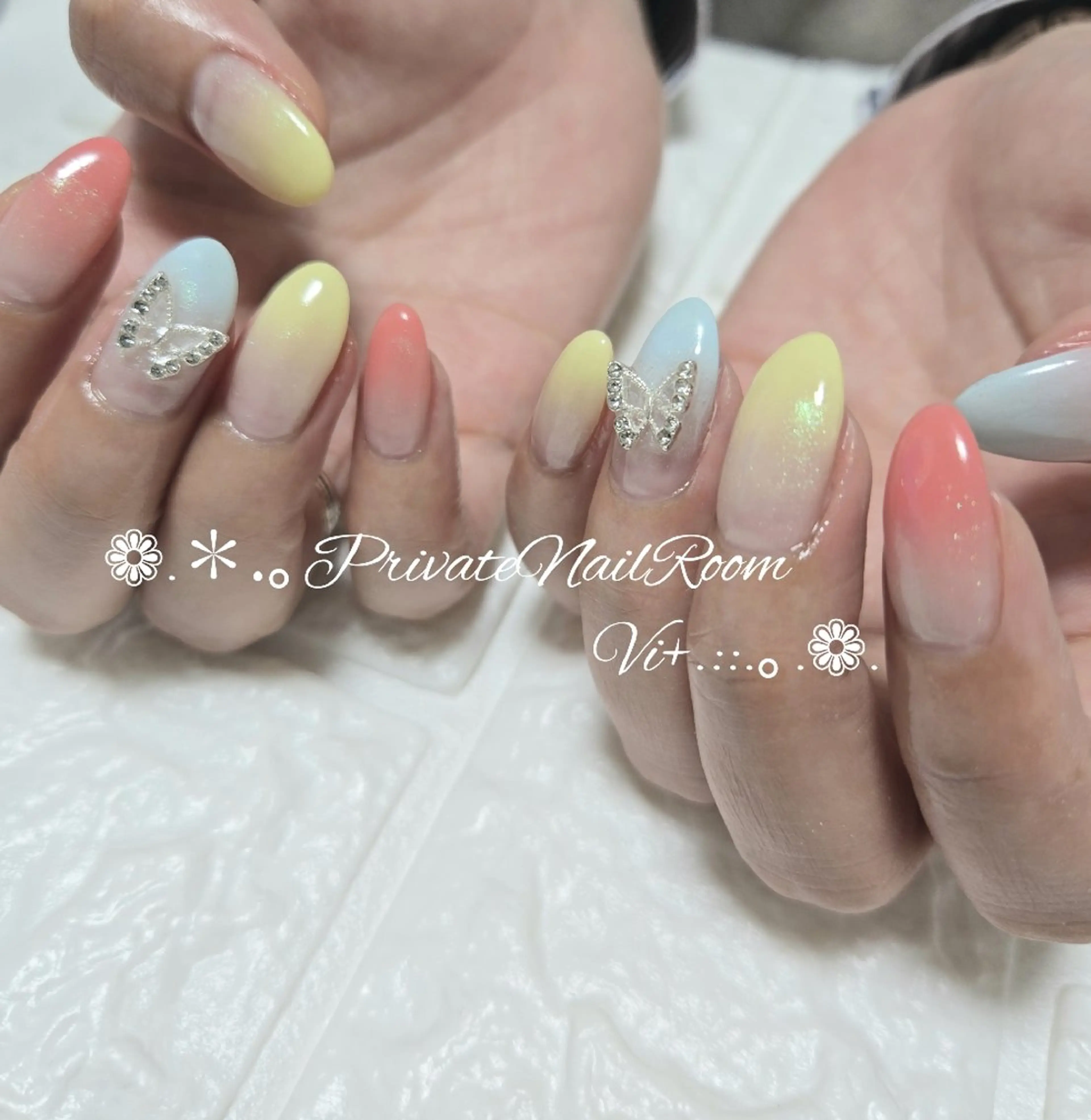 ネイル ハンドネイル Nail Room Vi+のネイルデザイン
