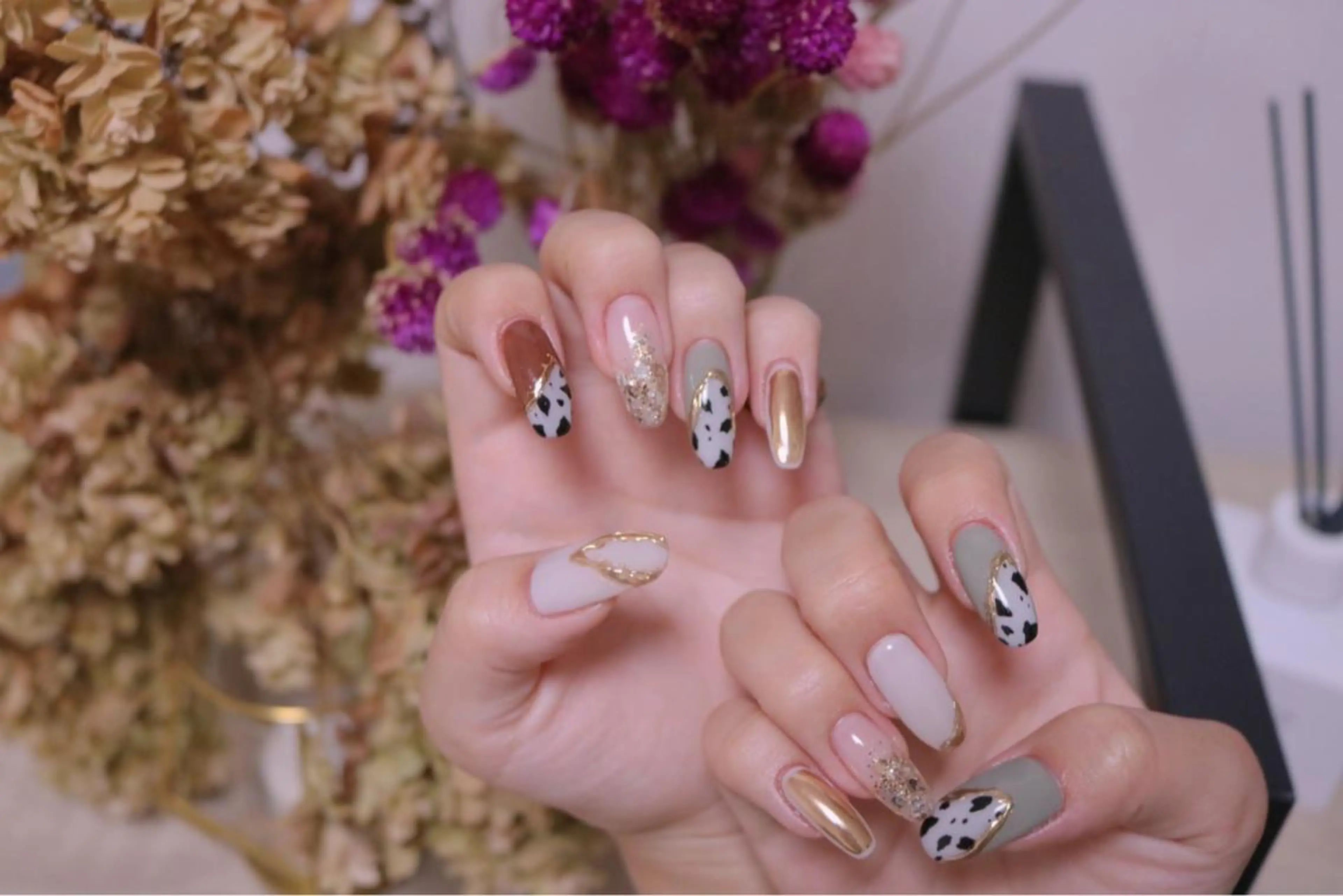 ネイル オーロラネイル カジュアル 長さ出し ジェルネイル 韓国ネイル ハンドネイル MH Nailのネイルデザイン