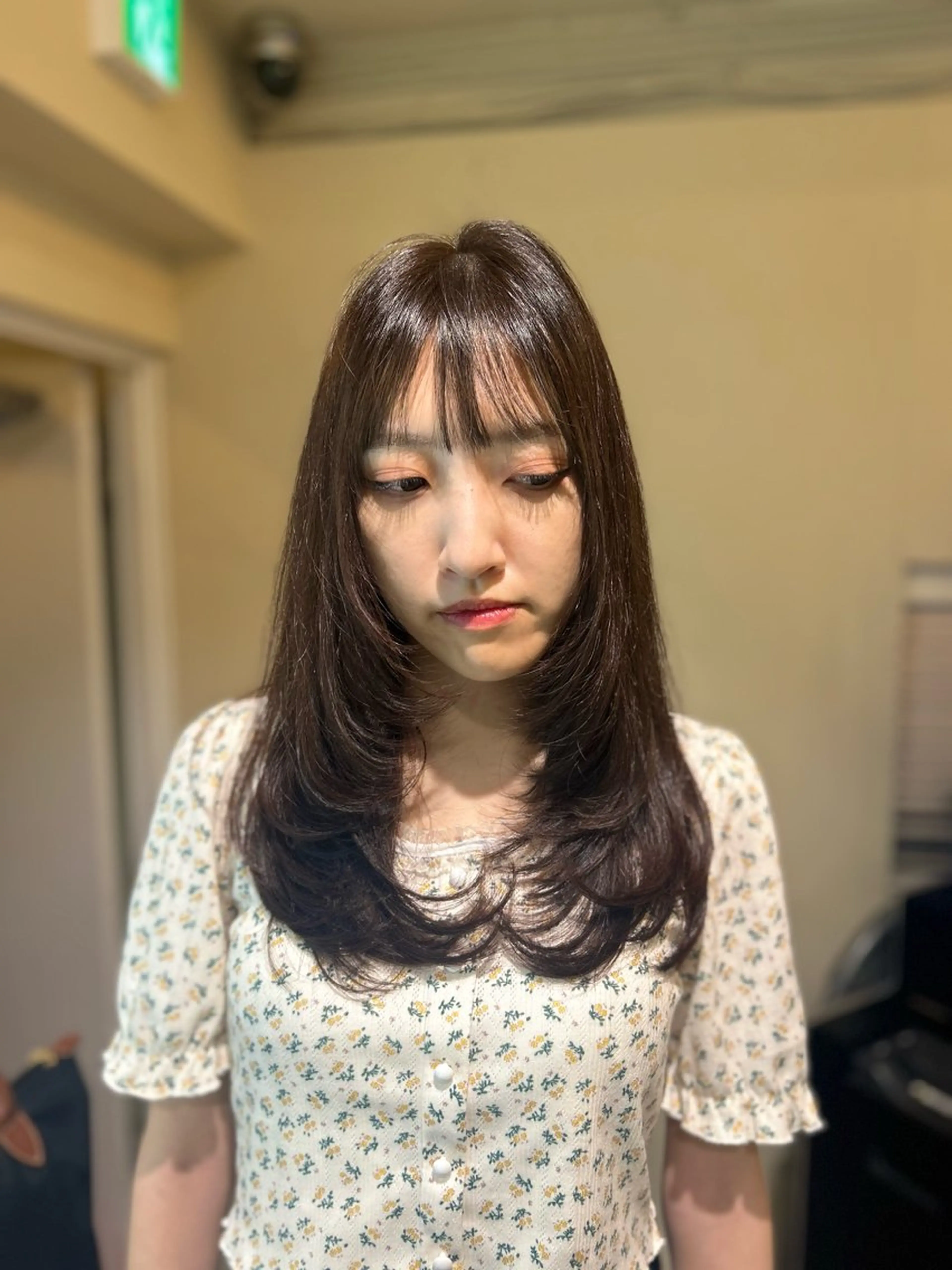 セミロング ハイライト 髪質改善 韓国風ヘア レイヤーカット 縮毛矯正 レイヤーカット //金子 聖汰のヘアスタイル