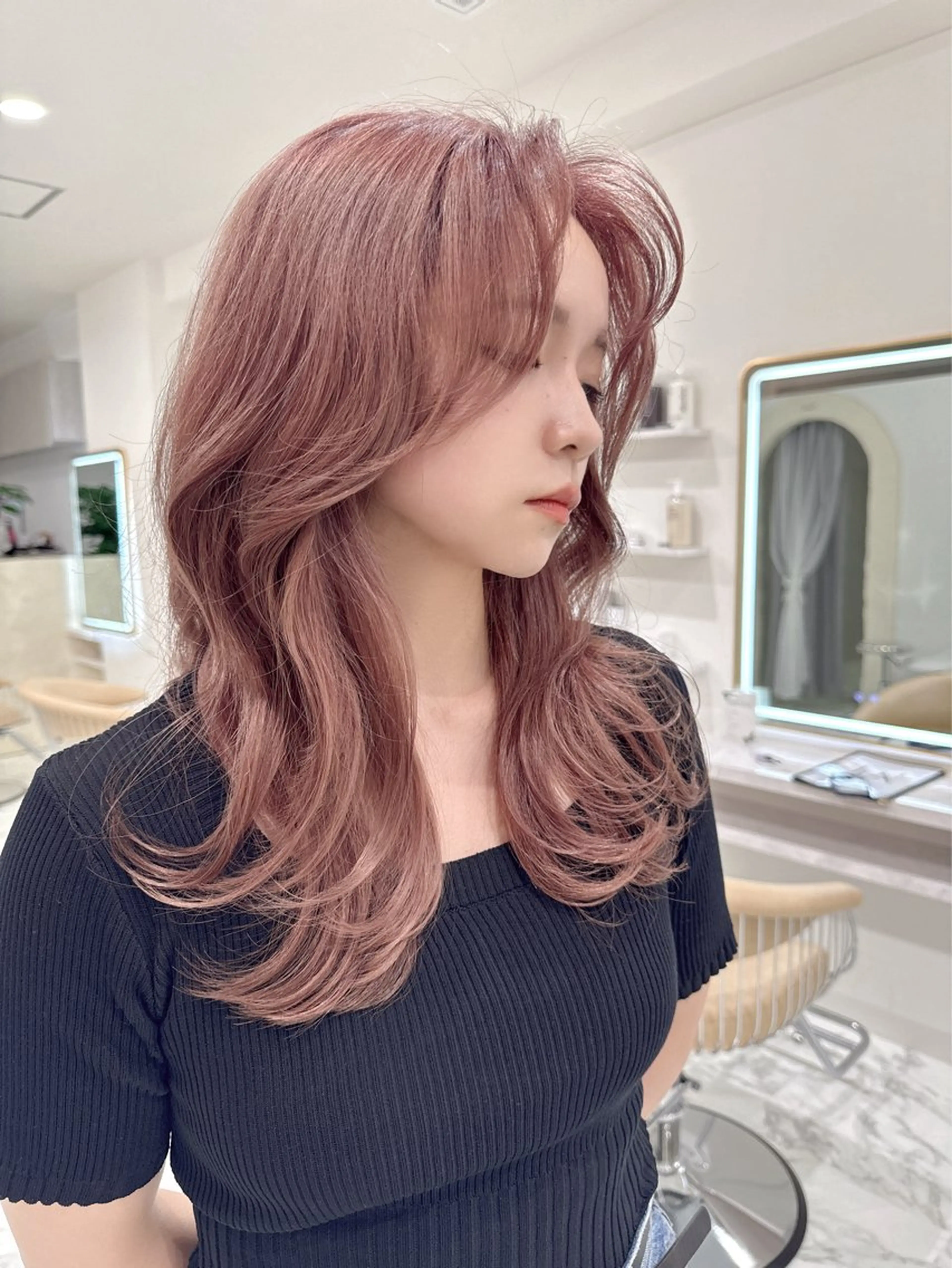 セミロング レイヤーカット 韓国ヘアーサロン MARIA🐈‍⬛のヘアスタイル