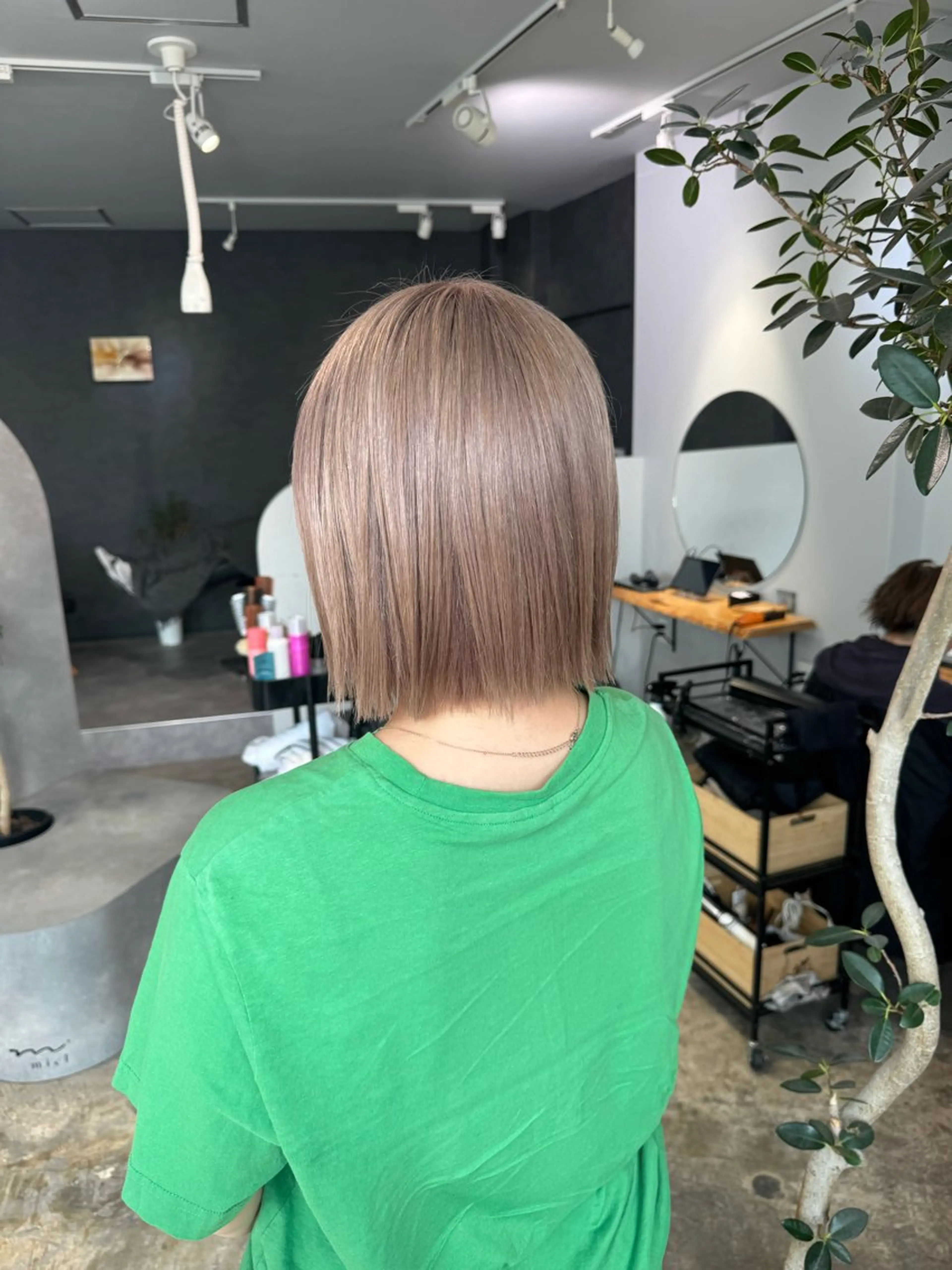 ショート 岸川 恭子のヘアスタイル