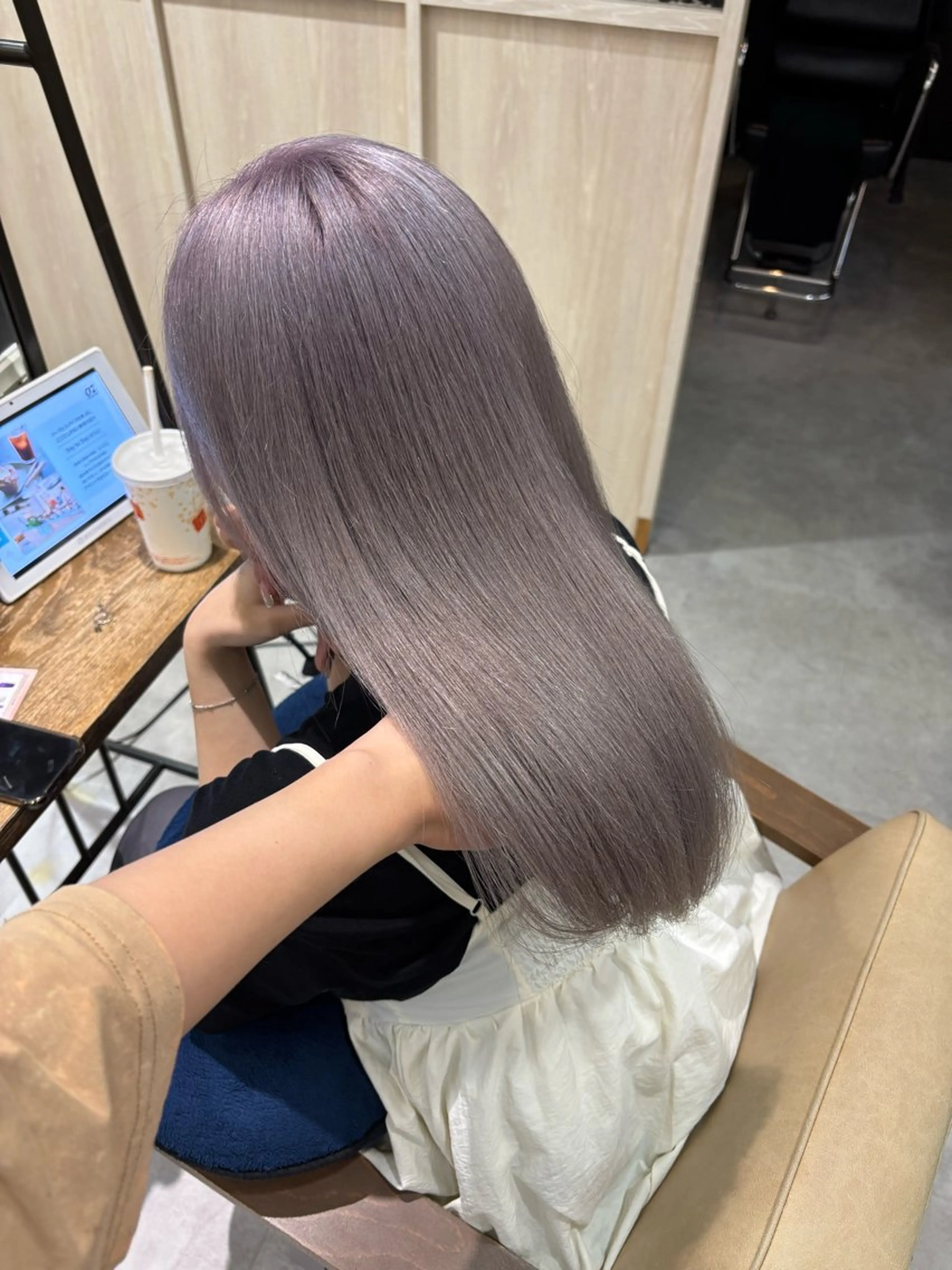 セミロング カラー カット ヘアカラー トリートメント MAKO/モテ髪/ ハイトーン/赤みなしのヘアスタイル