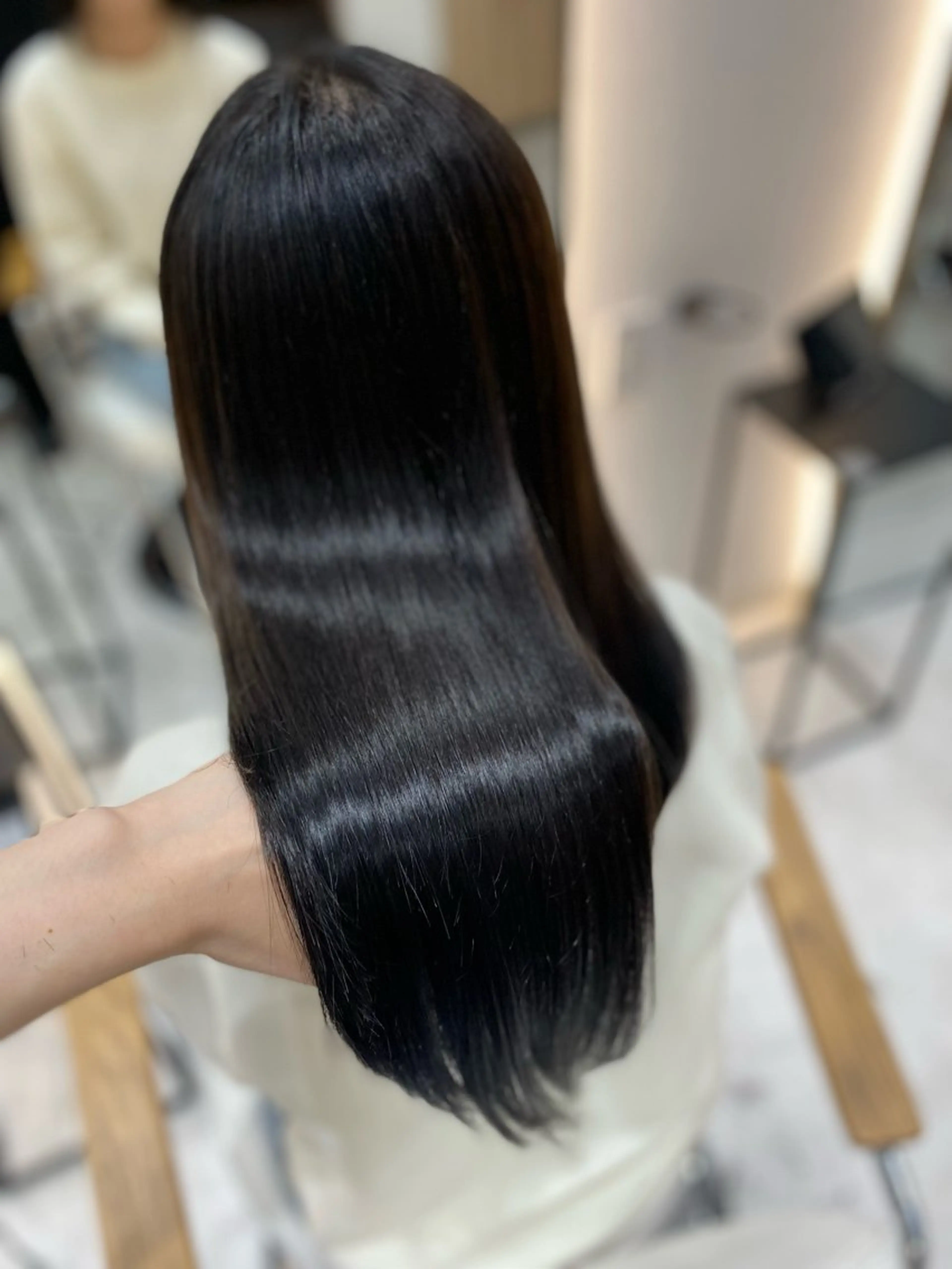 ロング カラー 黒髪 ブルーカラー ブルーブラック トリートメント カット ヘアカラー トリートメント 艶髪・透明感カラー・ 韓国ヘア・Yuriのヘアスタイル