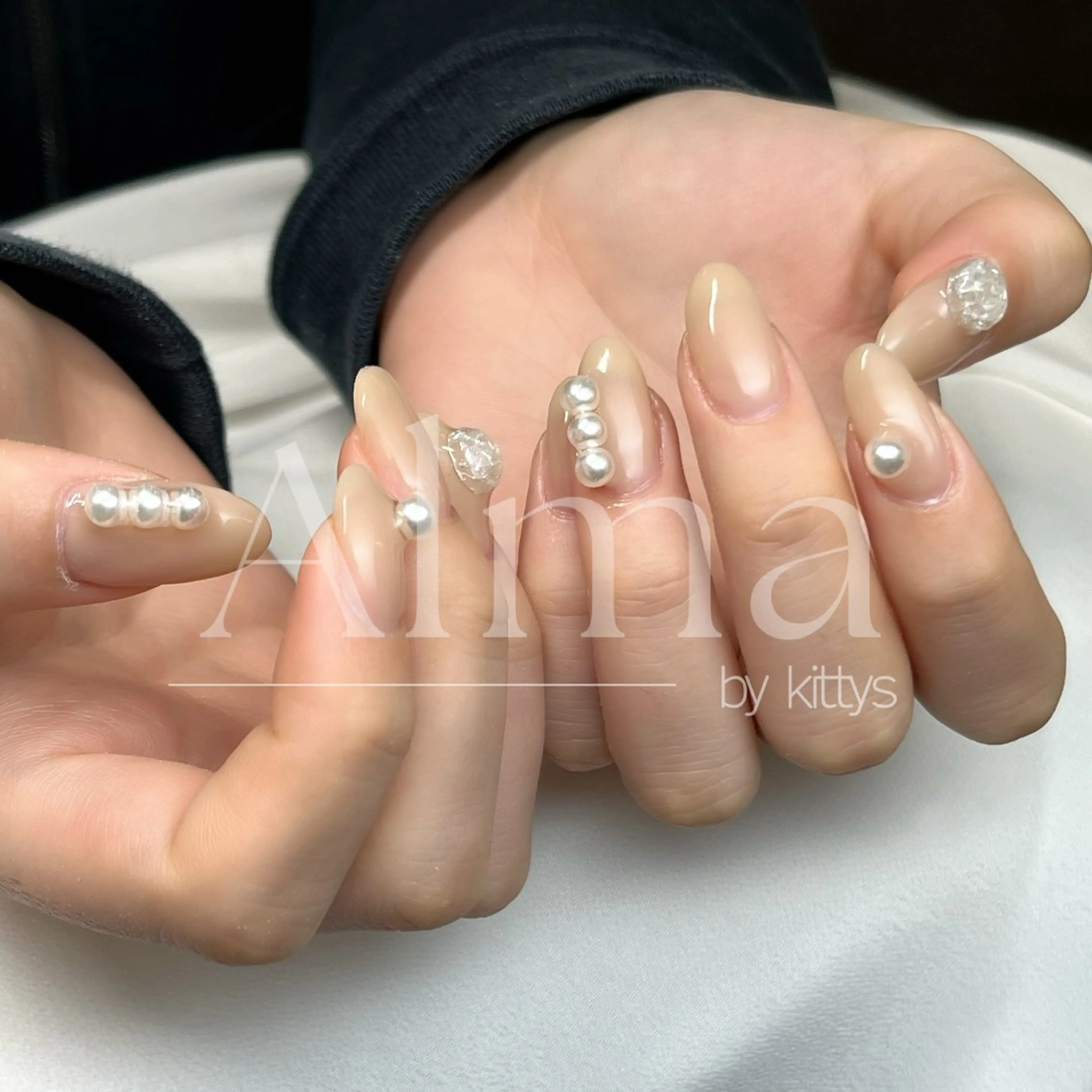 ネイル ハンドネイル Alma chitoseのネイルデザイン