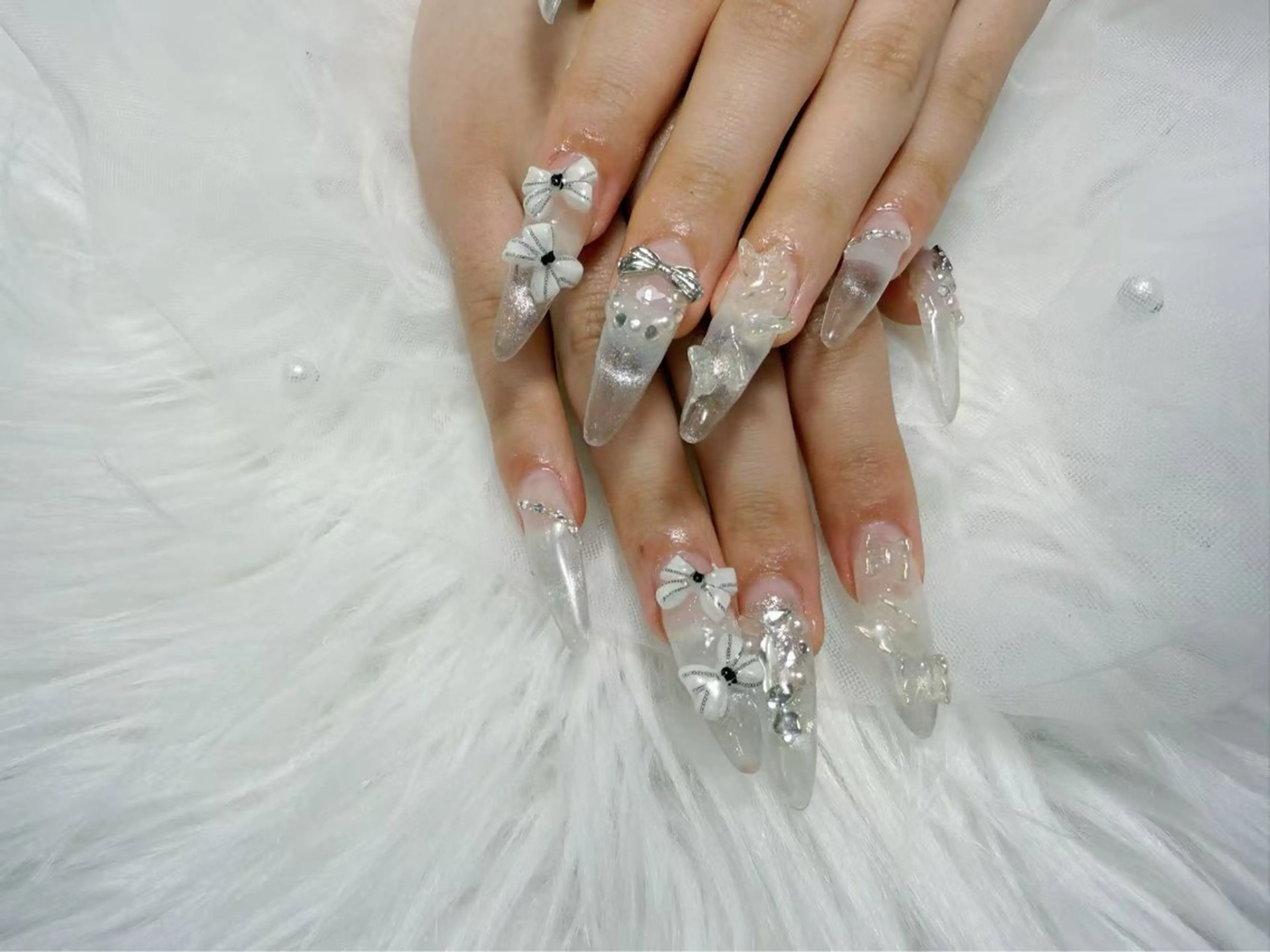 ネイル ハンドネイル 🌈 Laule'aのネイルデザイン