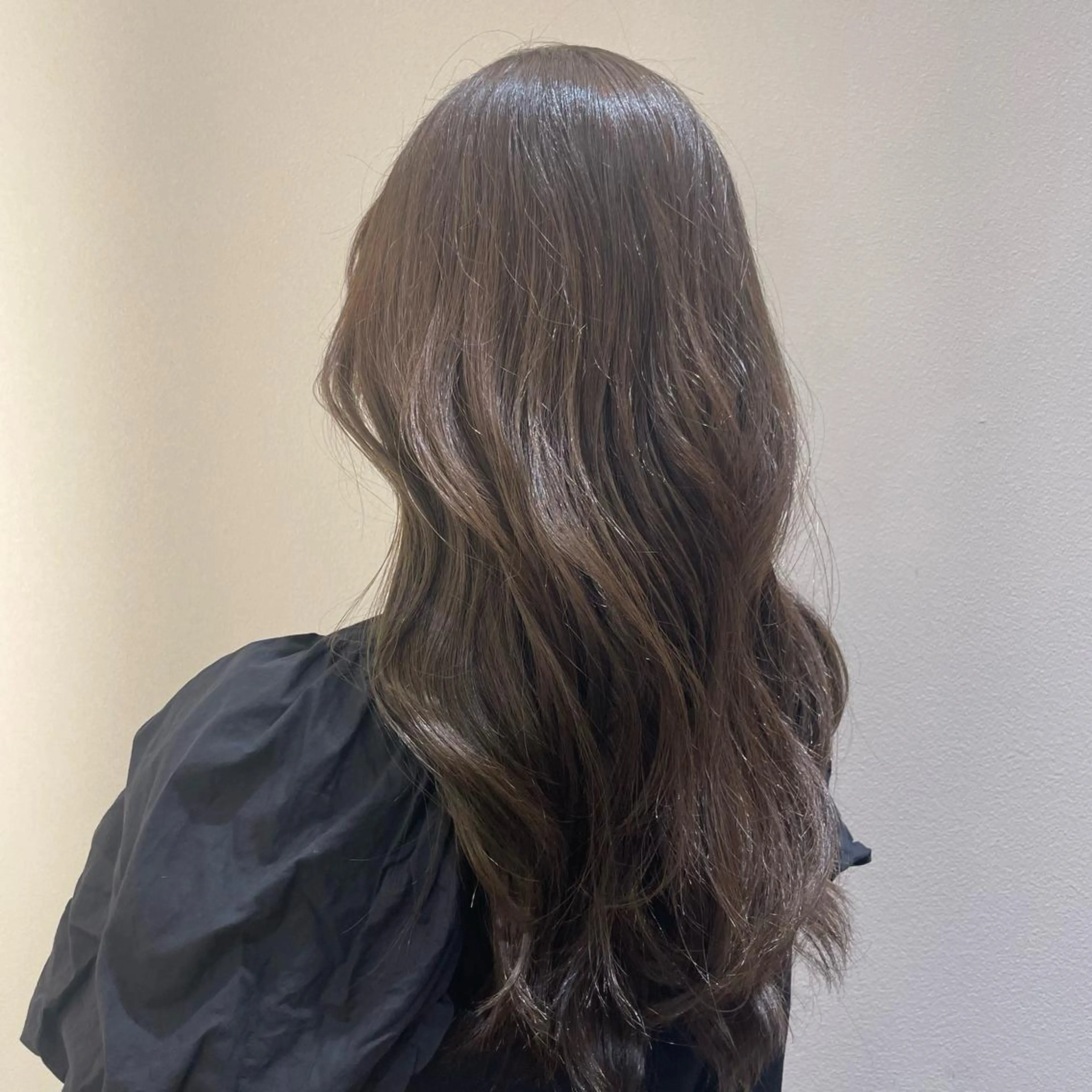 ロング カラー ヘアアレンジ グレージュ オリーブグレージュ オリーブグレー 韓国風ヘア 骨格診断/似合わせ カットあさみななこのヘアスタイル