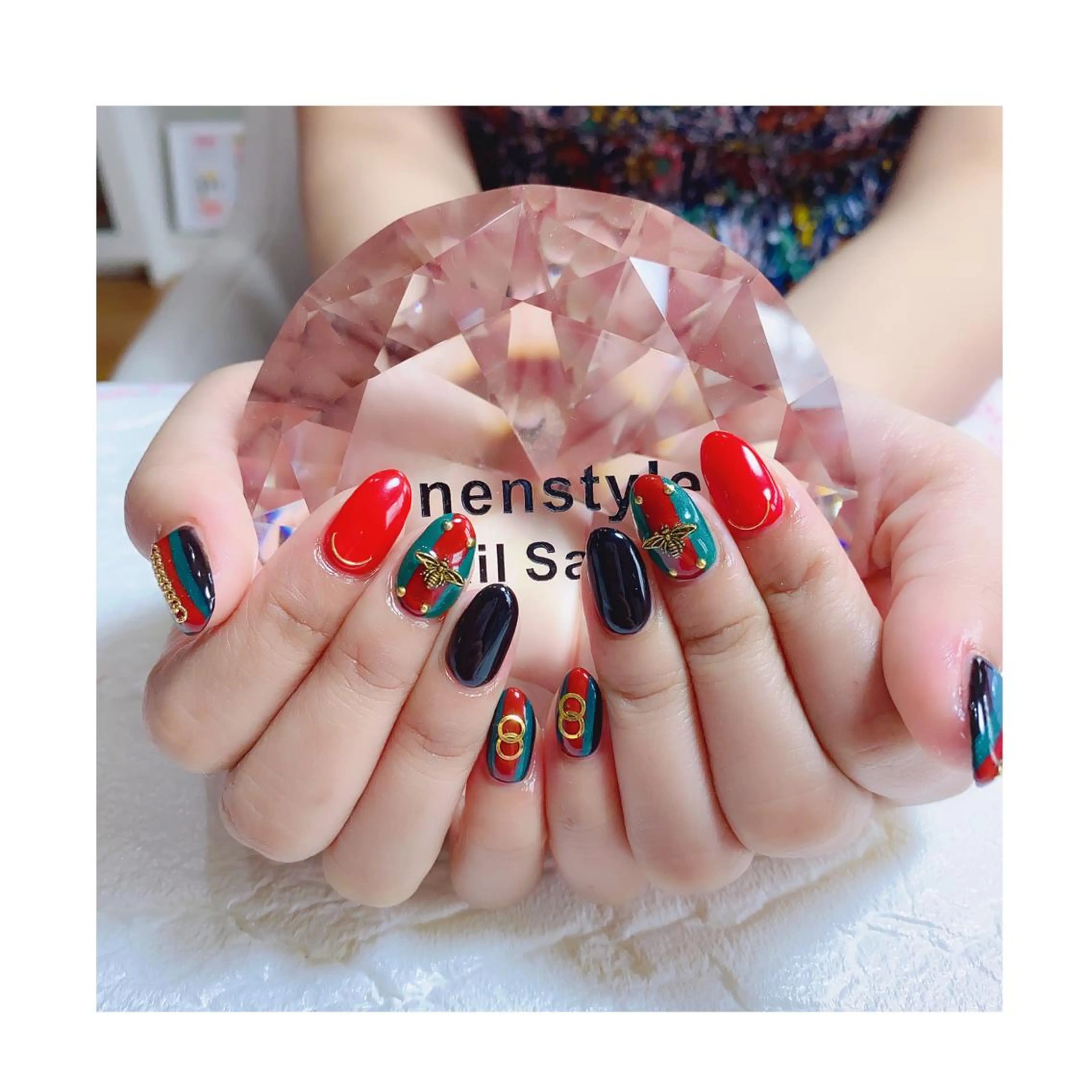 ミディアム ネイル ジェルネイル ニュアンスネイル オフィスネイル ワンカラーネイル パラジェル ハンドネイル 👑enen style👑のネイルデザイン