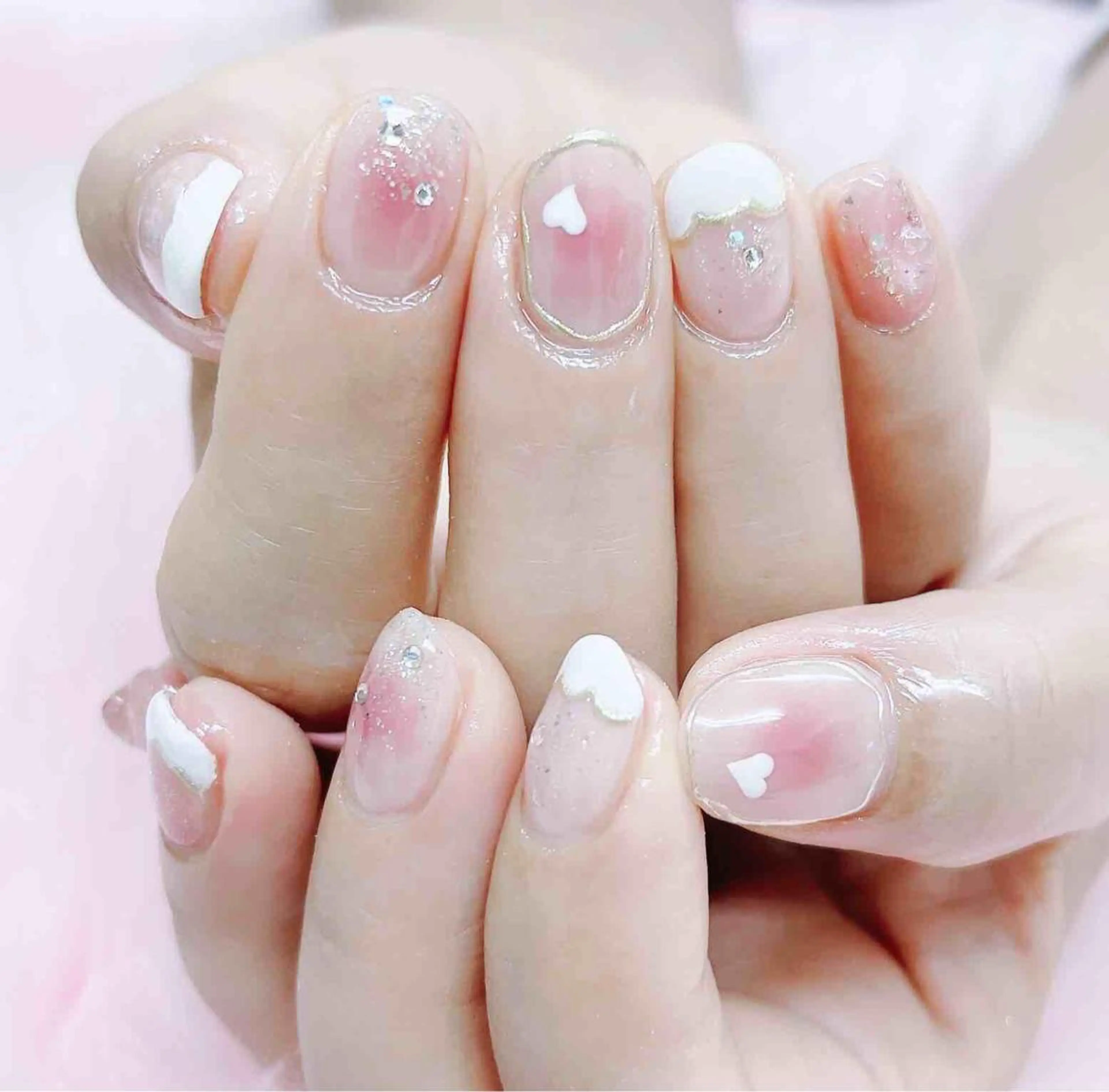 ネイル ハンドネイル MoonNail ユリ🌸のネイルデザイン