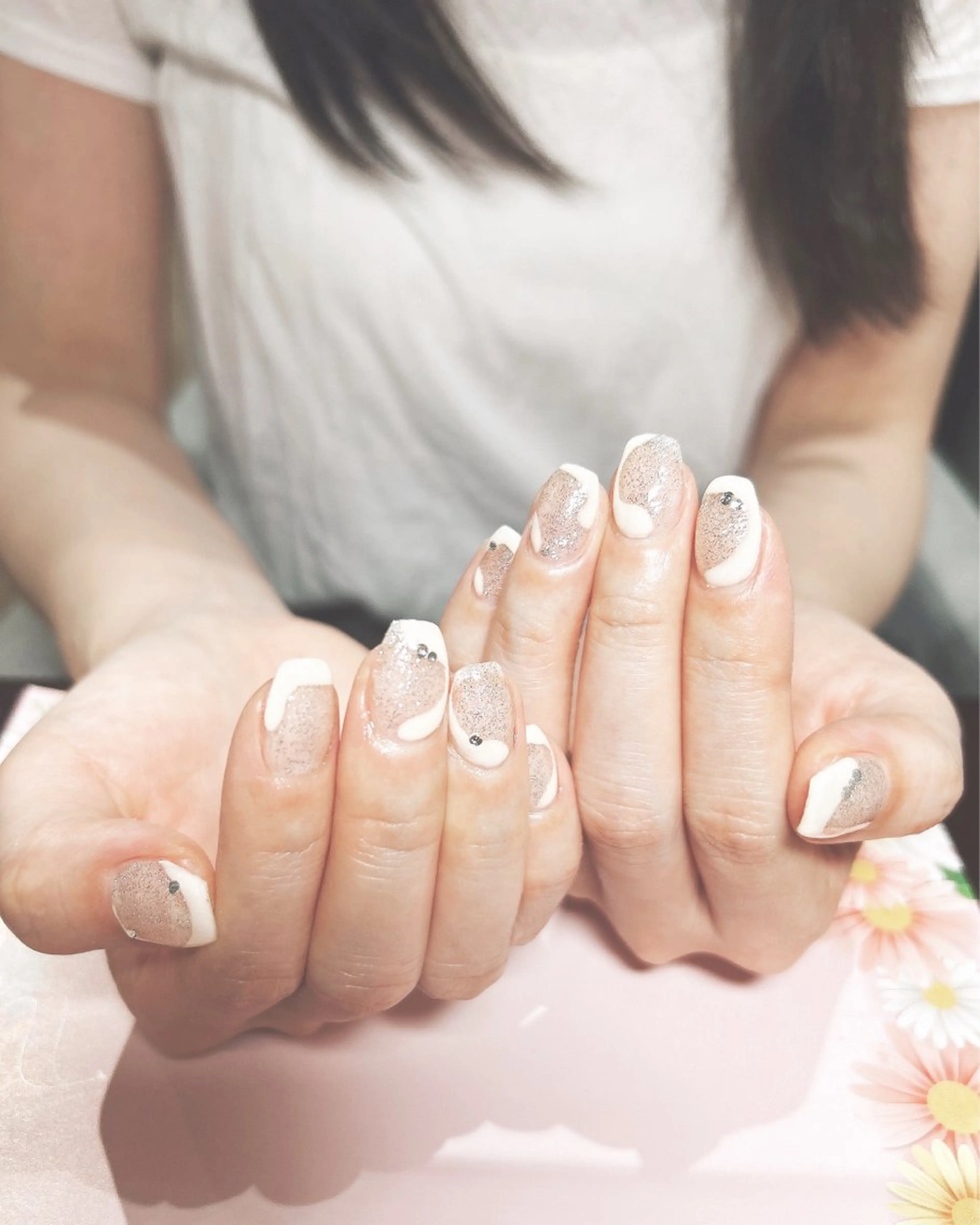 ネイル ニュアンスネイル ハンドネイル 吉野✨ ネイルデザイナー✨のネイルデザイン