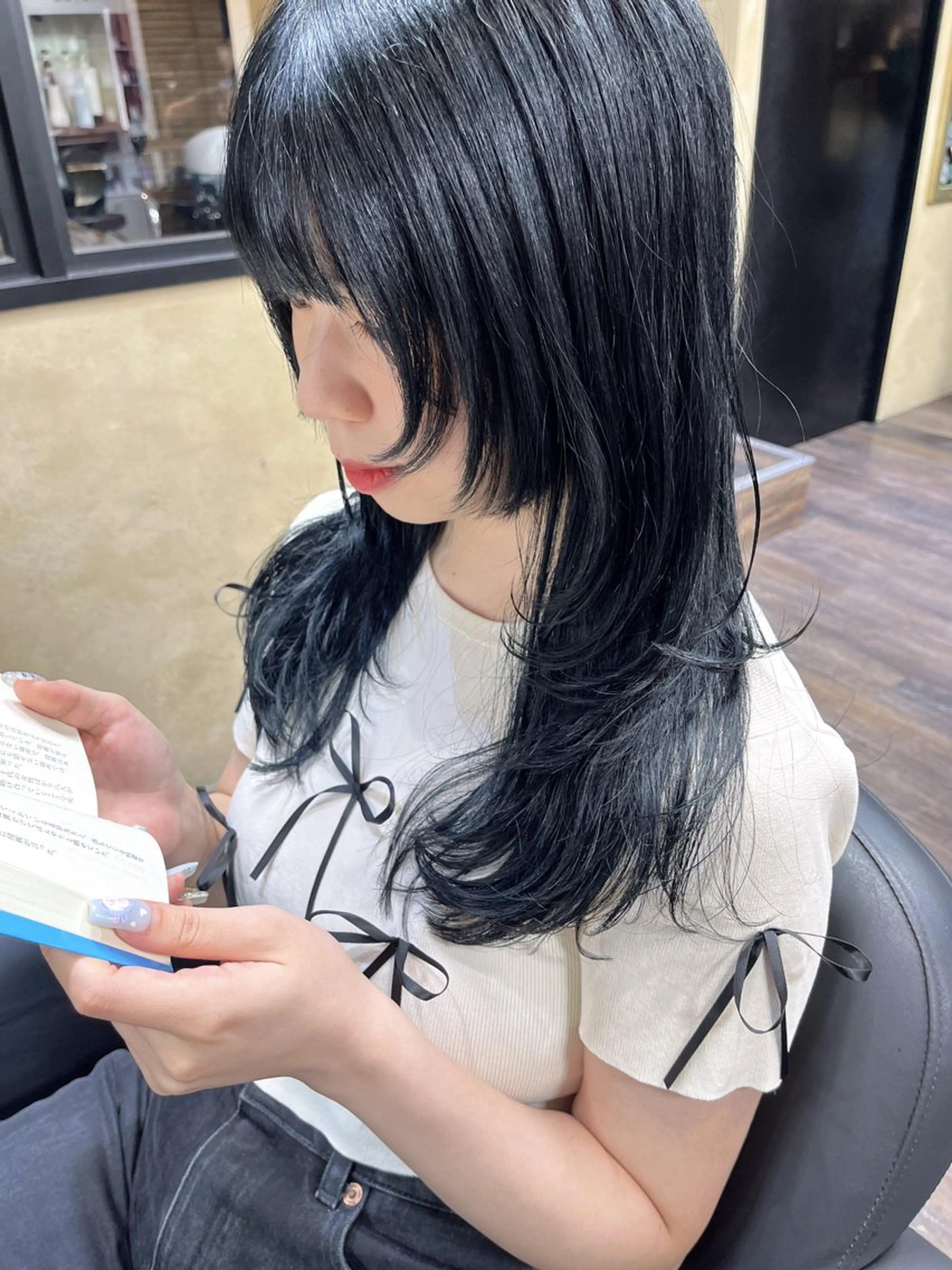 セミロング カラー ヘアアレンジ 黒髪 ブルーカラー ブルーブラック レイヤーカット カット ヘアカラー トリートメント 🤍清楚系 韓国レイヤー🤍拓朗のヘアスタイル