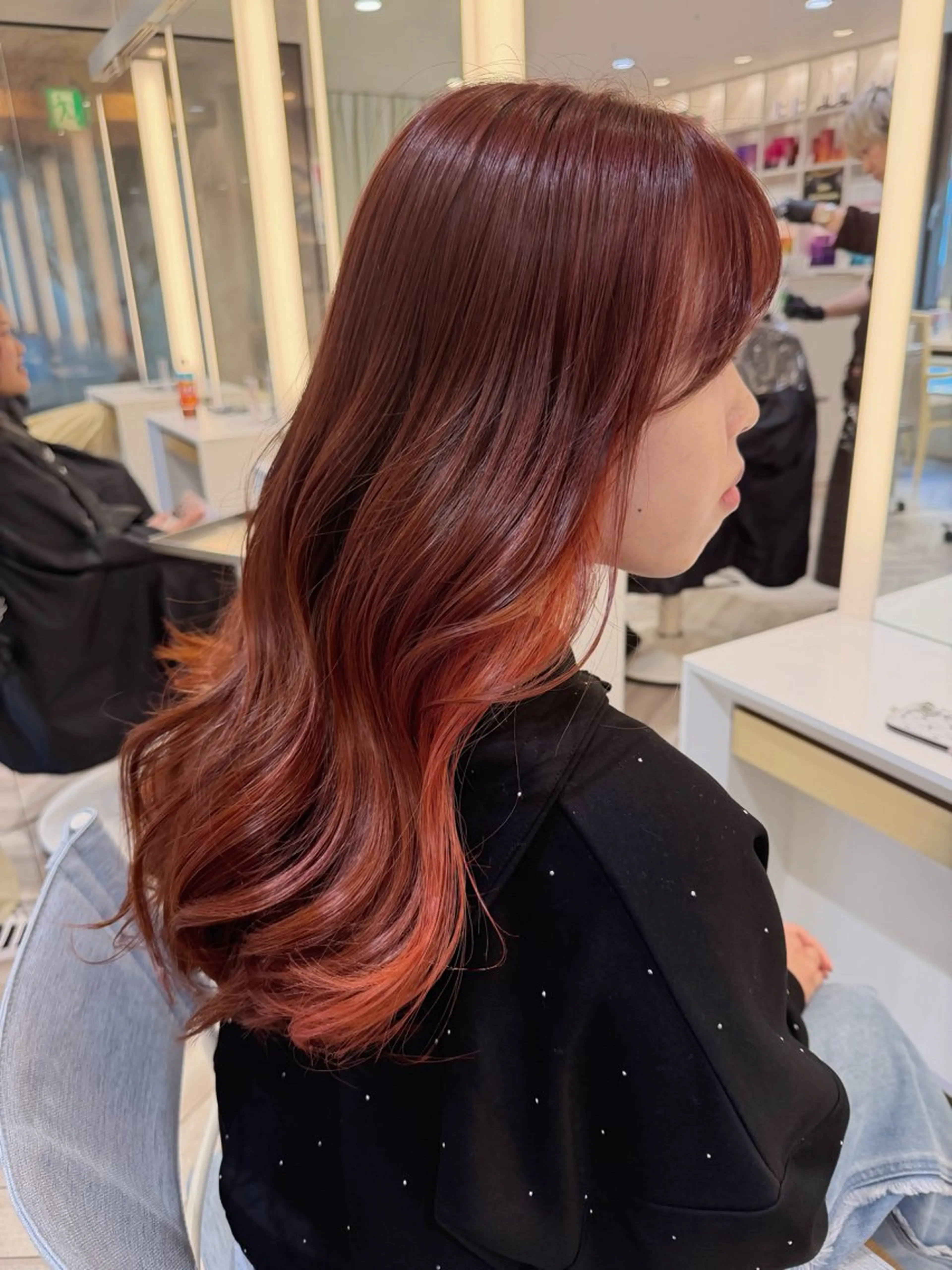 ロング レイヤーカット カット ヘアカラー 小顔レイヤー/ ベージュ🤍Rieのヘアスタイル