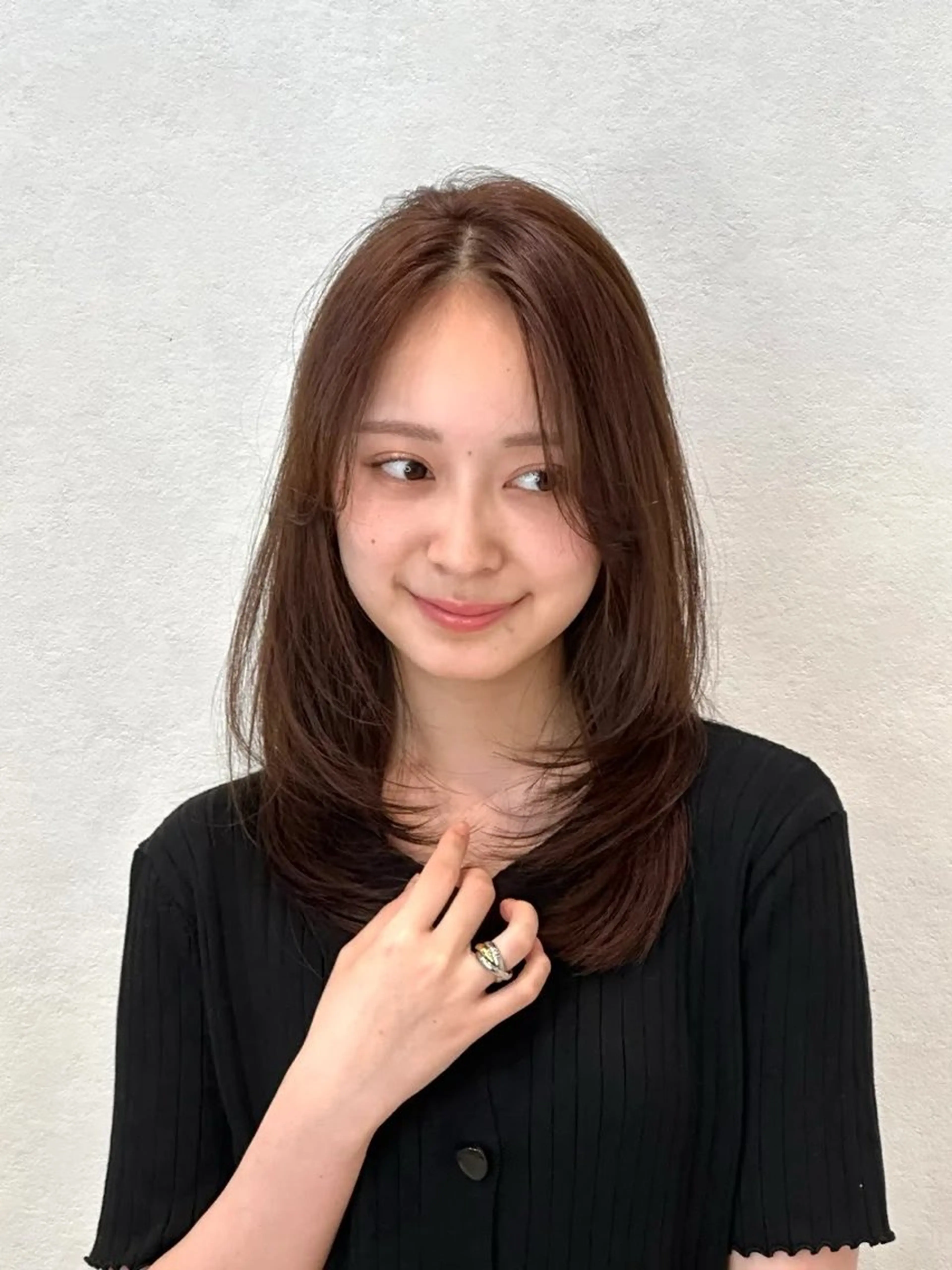 セミロング カラー パーマ kazuki【顔周り ×レイヤーカット】のヘアスタイル