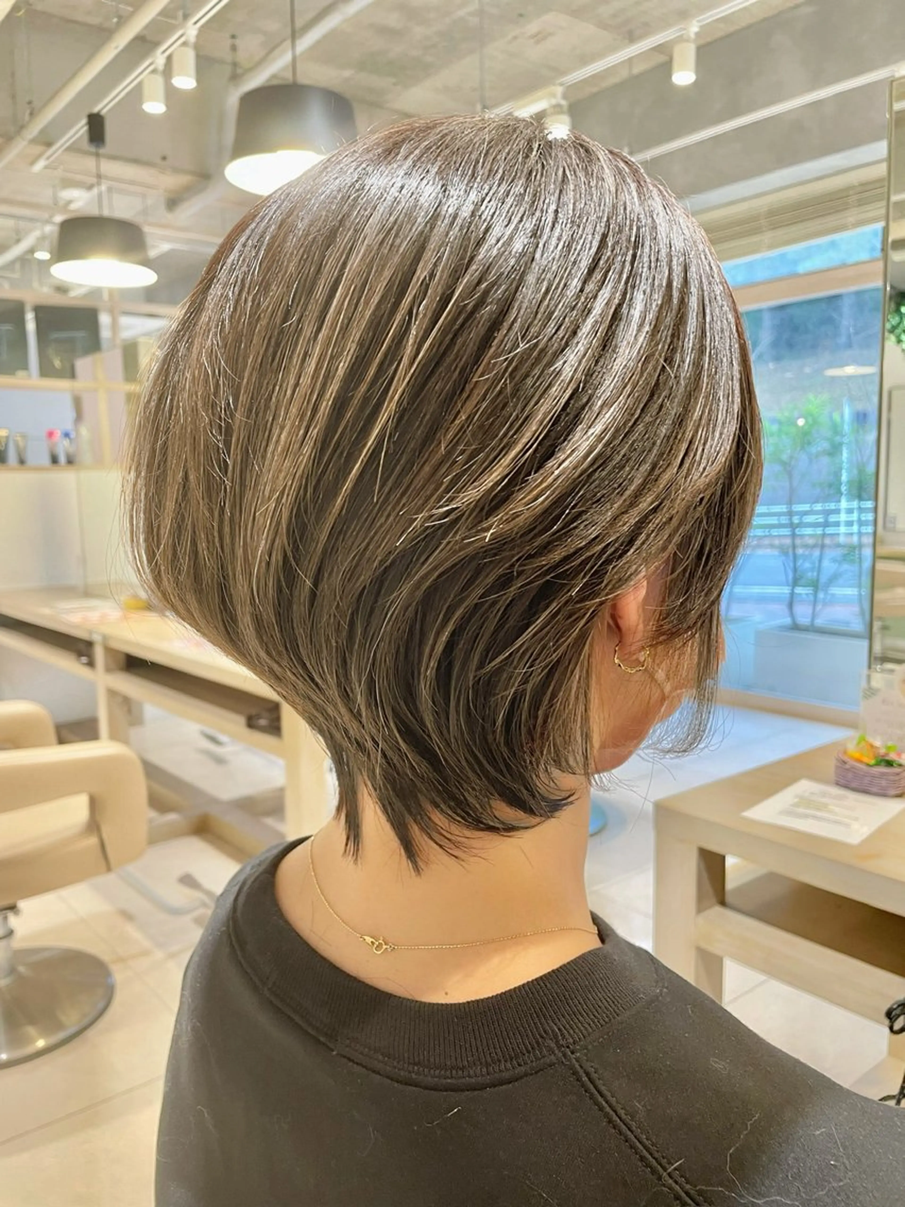 ショート くびれヘア ショートヘア 当日予約◎/縮毛矯正 /艶カラー/雨森大晃のヘアスタイル