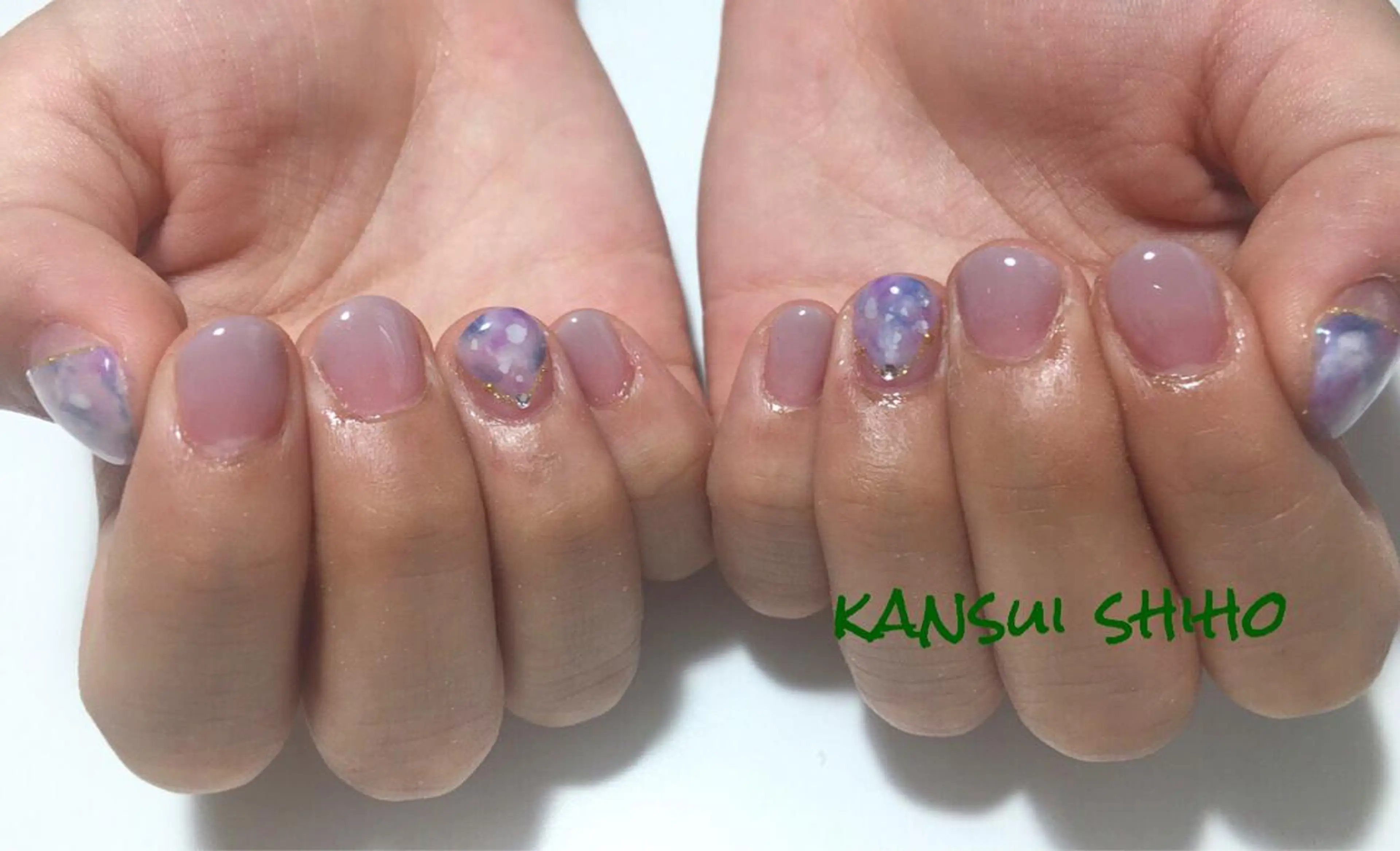 ネイル Elio 国泰寺のネイルデザイン