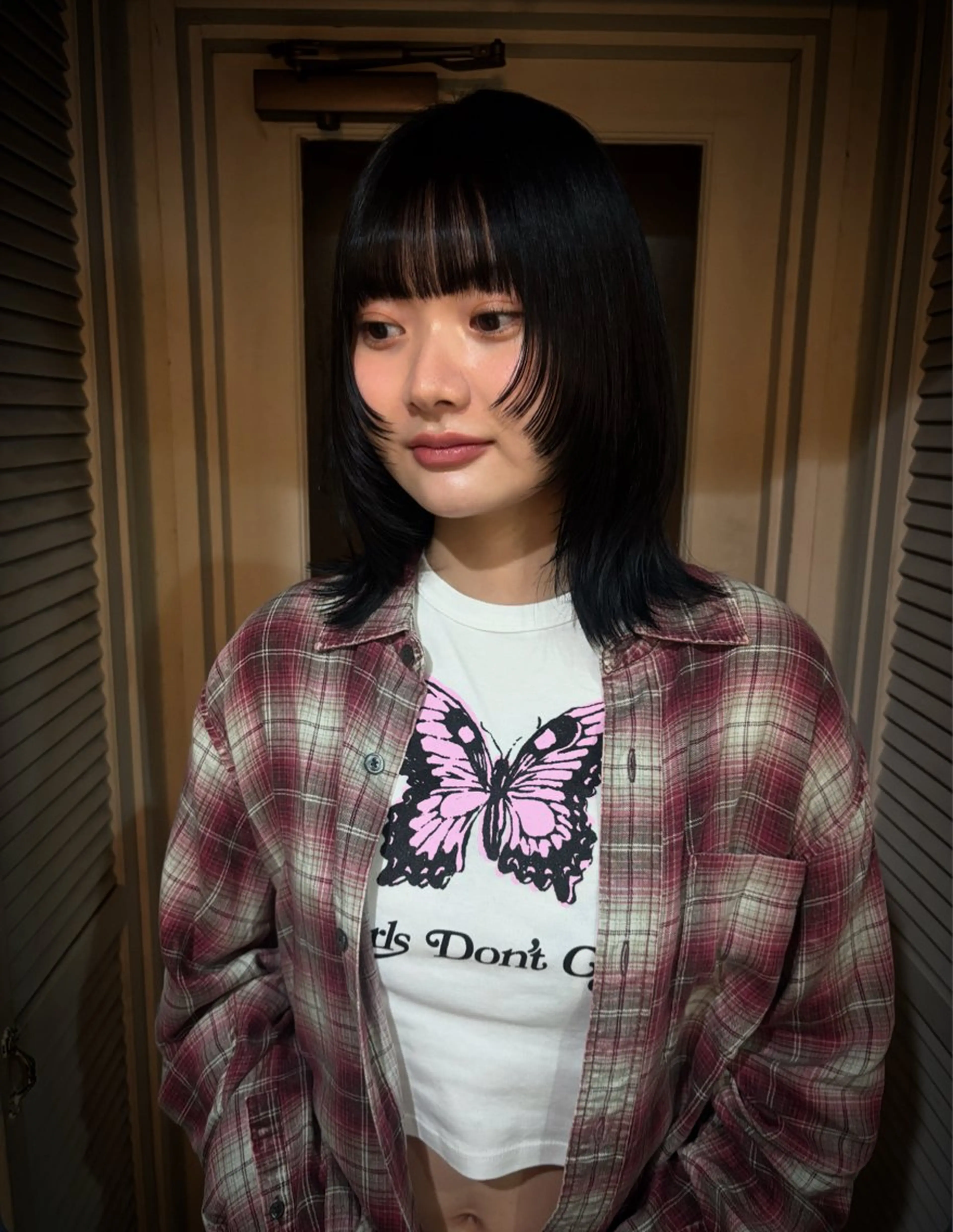 ミディアム 顔周りカット ウルフカット イシザワ ユミのヘアスタイル
