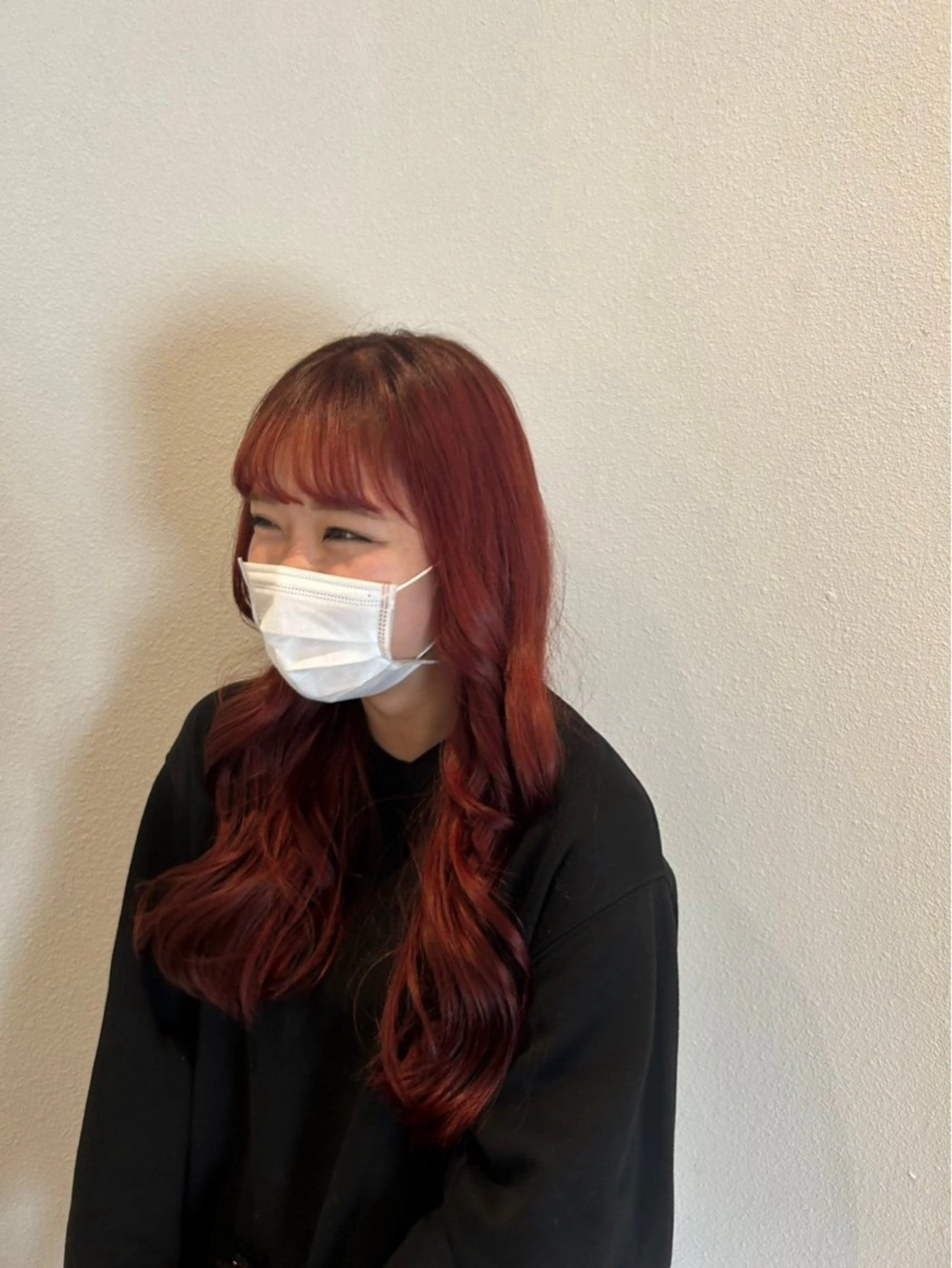ロング カラー momb 折戸結菜のヘアスタイル