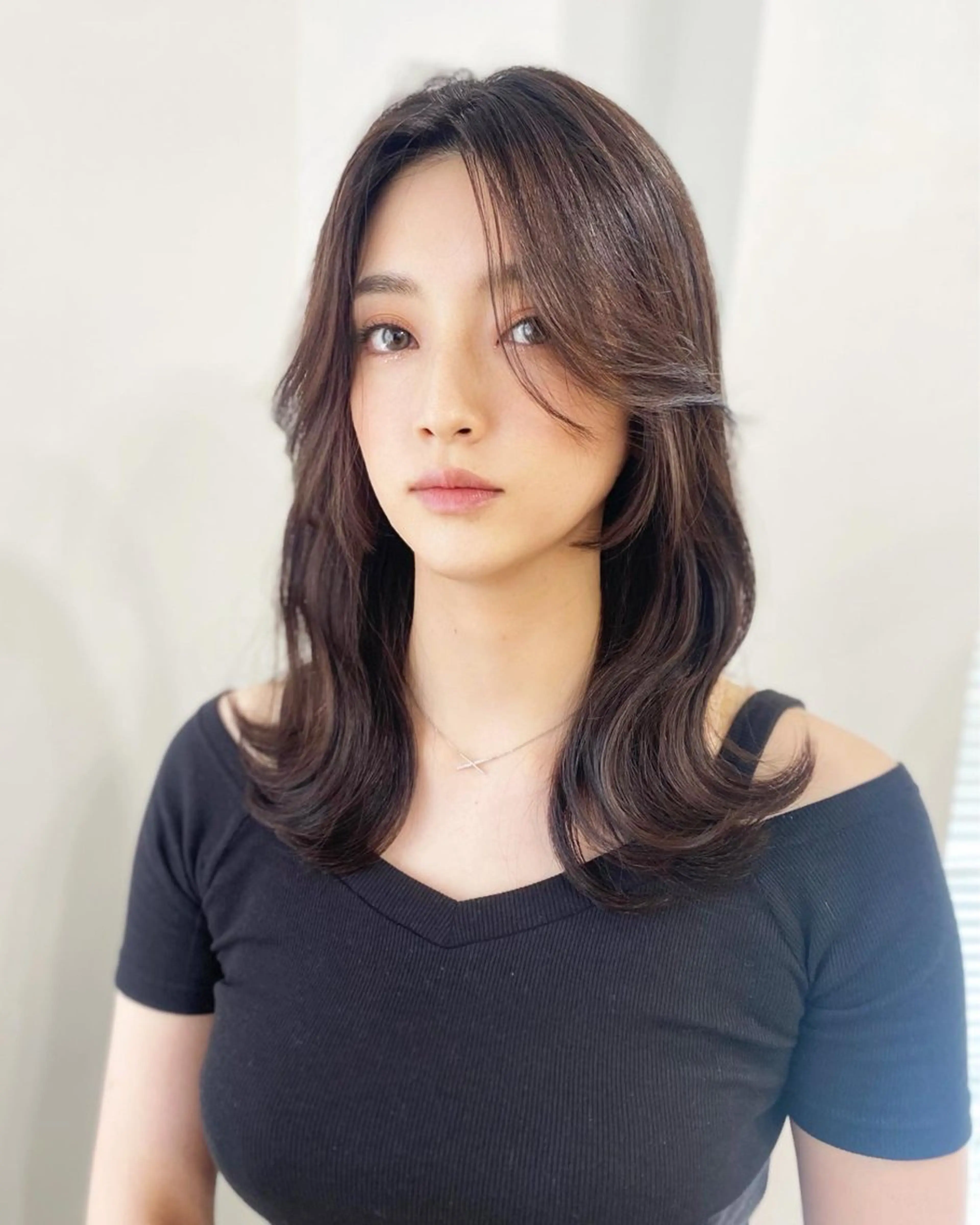セミロング カラー カット ヘアカラー トリートメント 韓国風×透明感カラー 髪質改善オタベシンヤのヘアスタイル