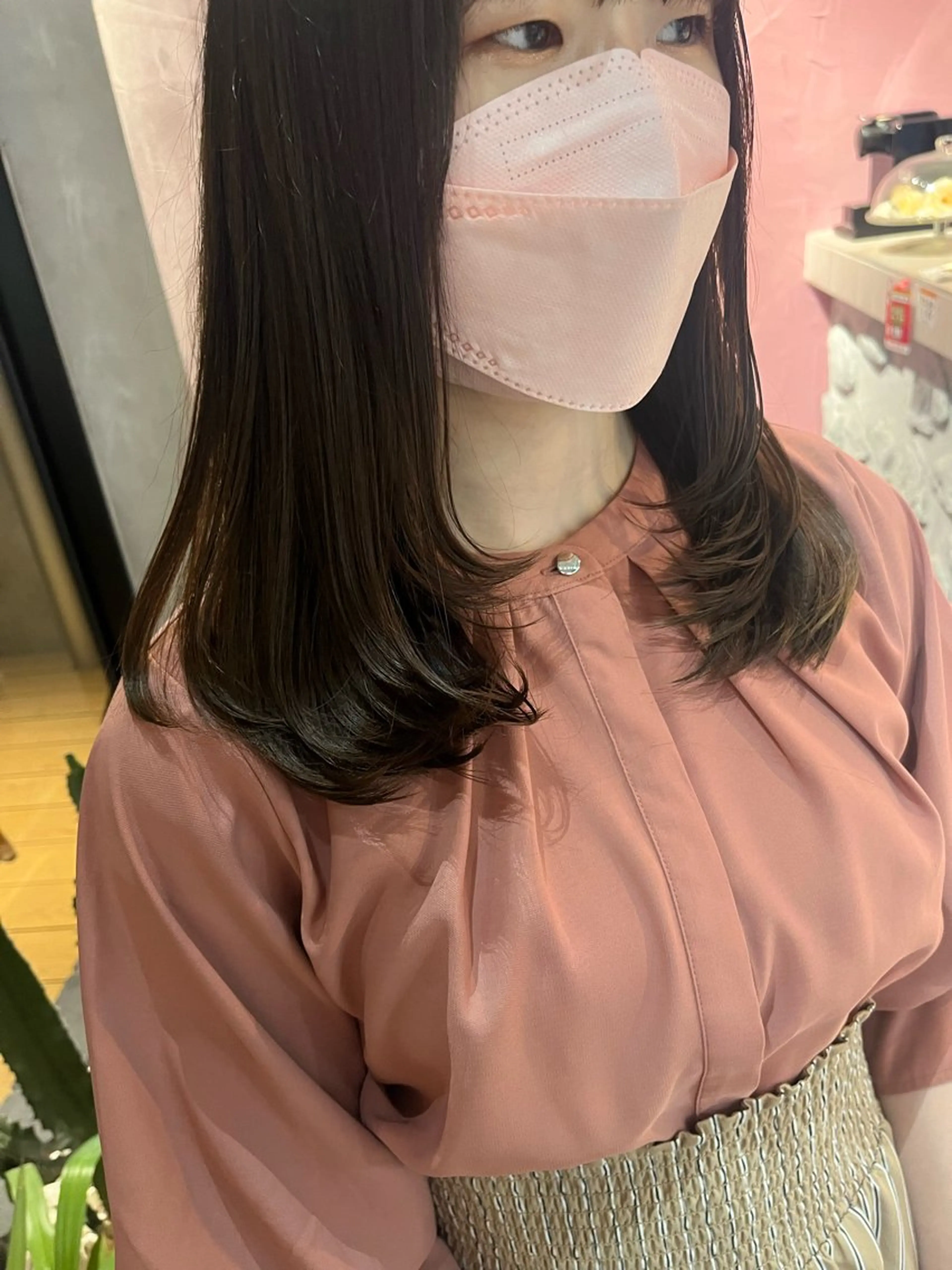 ミディアム カラー 艶感透明感カラー🤍 hinaのヘアスタイル