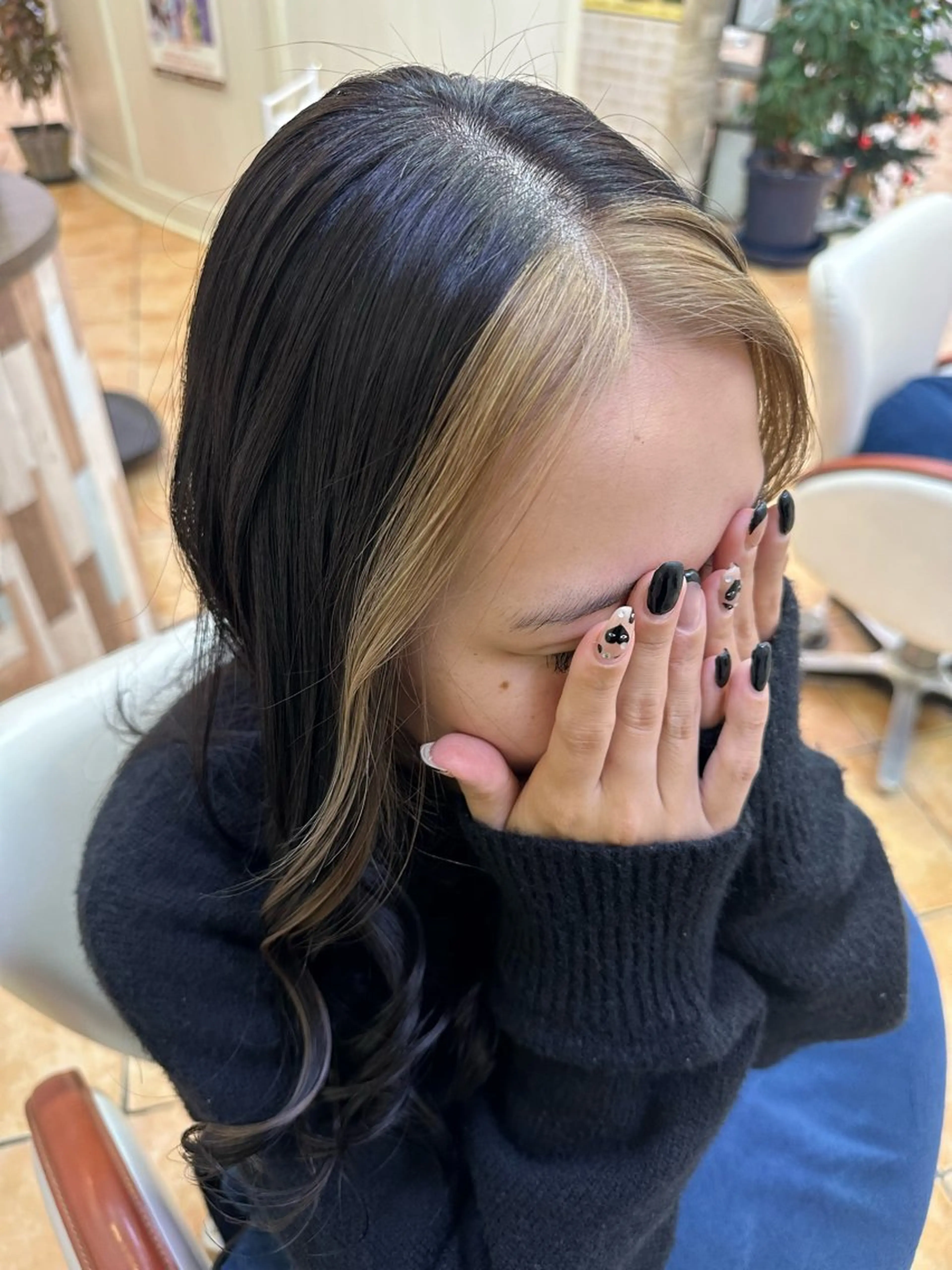 カラー ミストバング  フェイスフレーミング PARIS PARI 西条店所属・廣藤 梨花のヘアスタイル