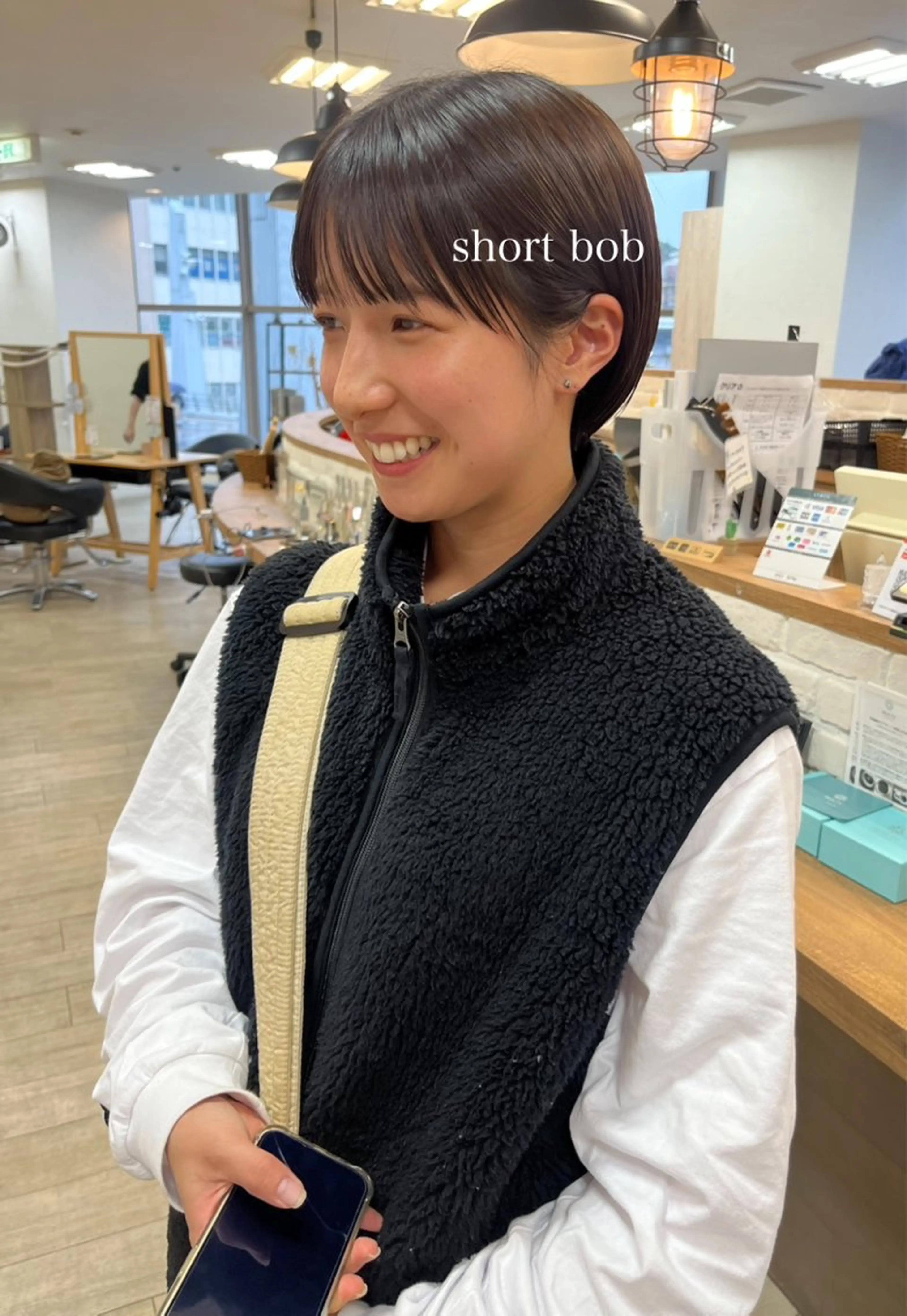 ショート 切りっぱなしボブ ショートボブ ハンサムショート ボブ ショートヘア カット トリートメント 初めてのショート お任せください✂️のヘアスタイル