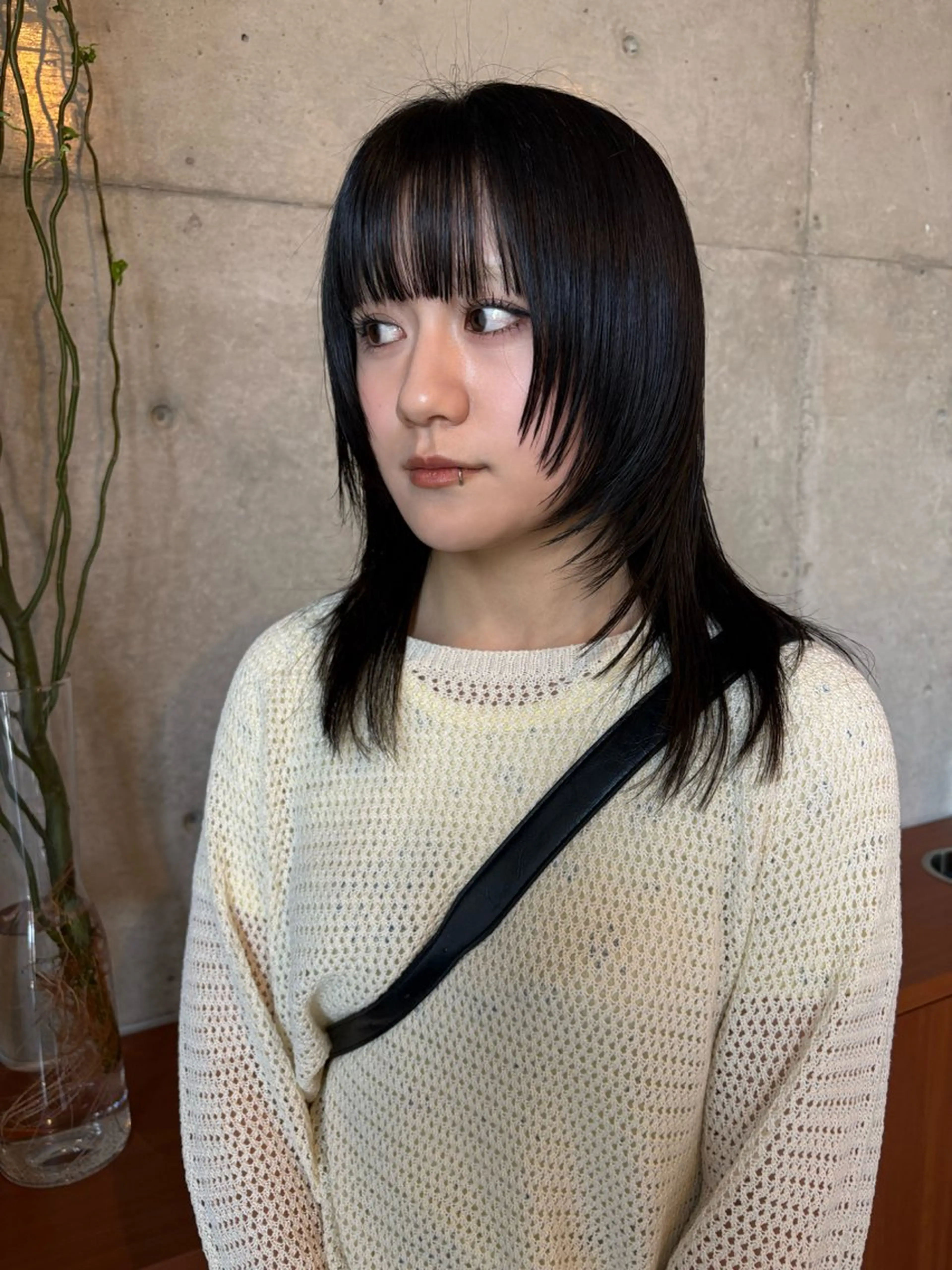 ミディアム ミディアムレイヤー レイヤーカット カット ヘアカラー 薄暮 マツイ　レンのヘアスタイル