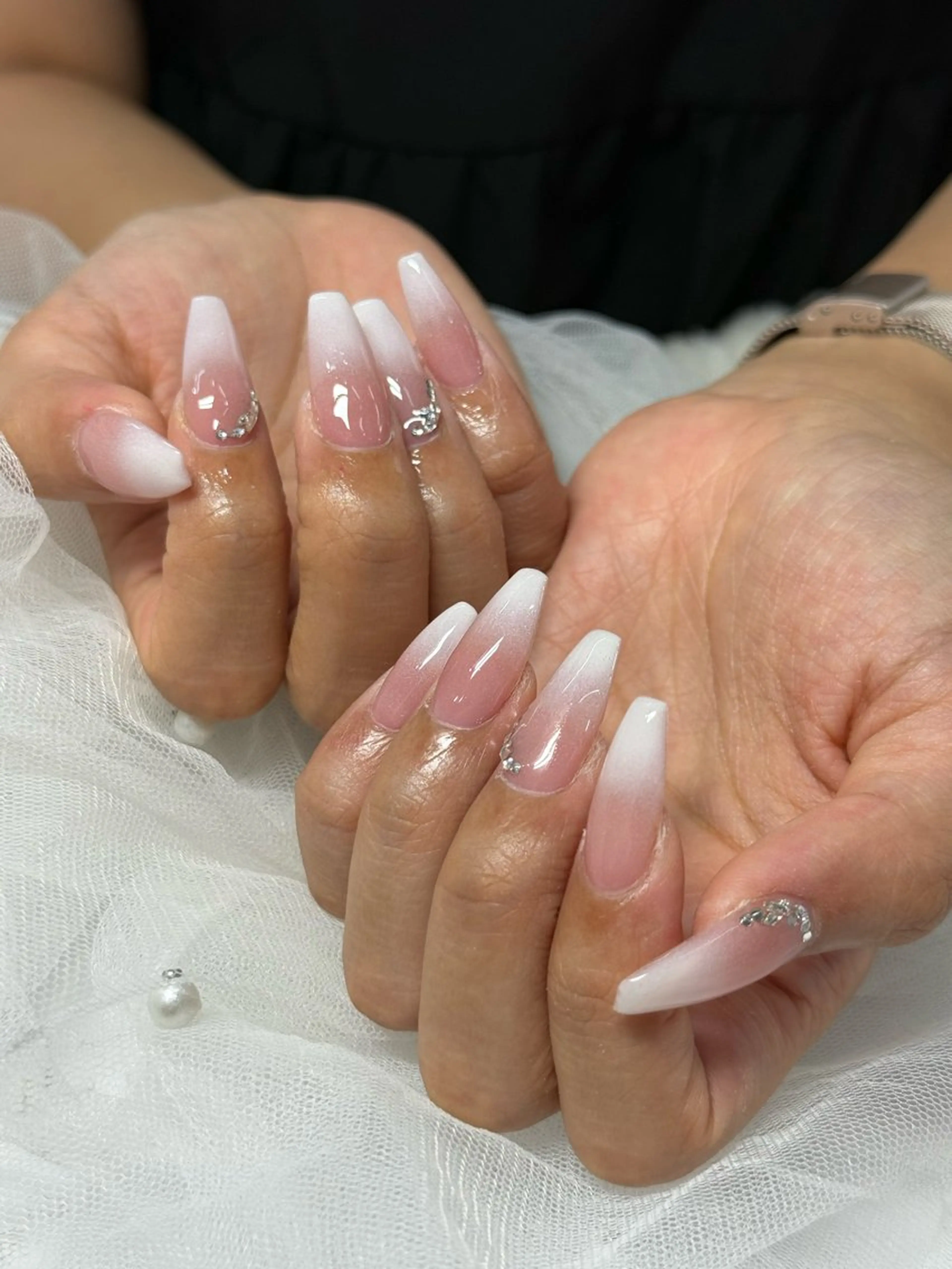 ネイル ストーンネイル WOLTOKYO渋谷 yunaのネイルデザイン