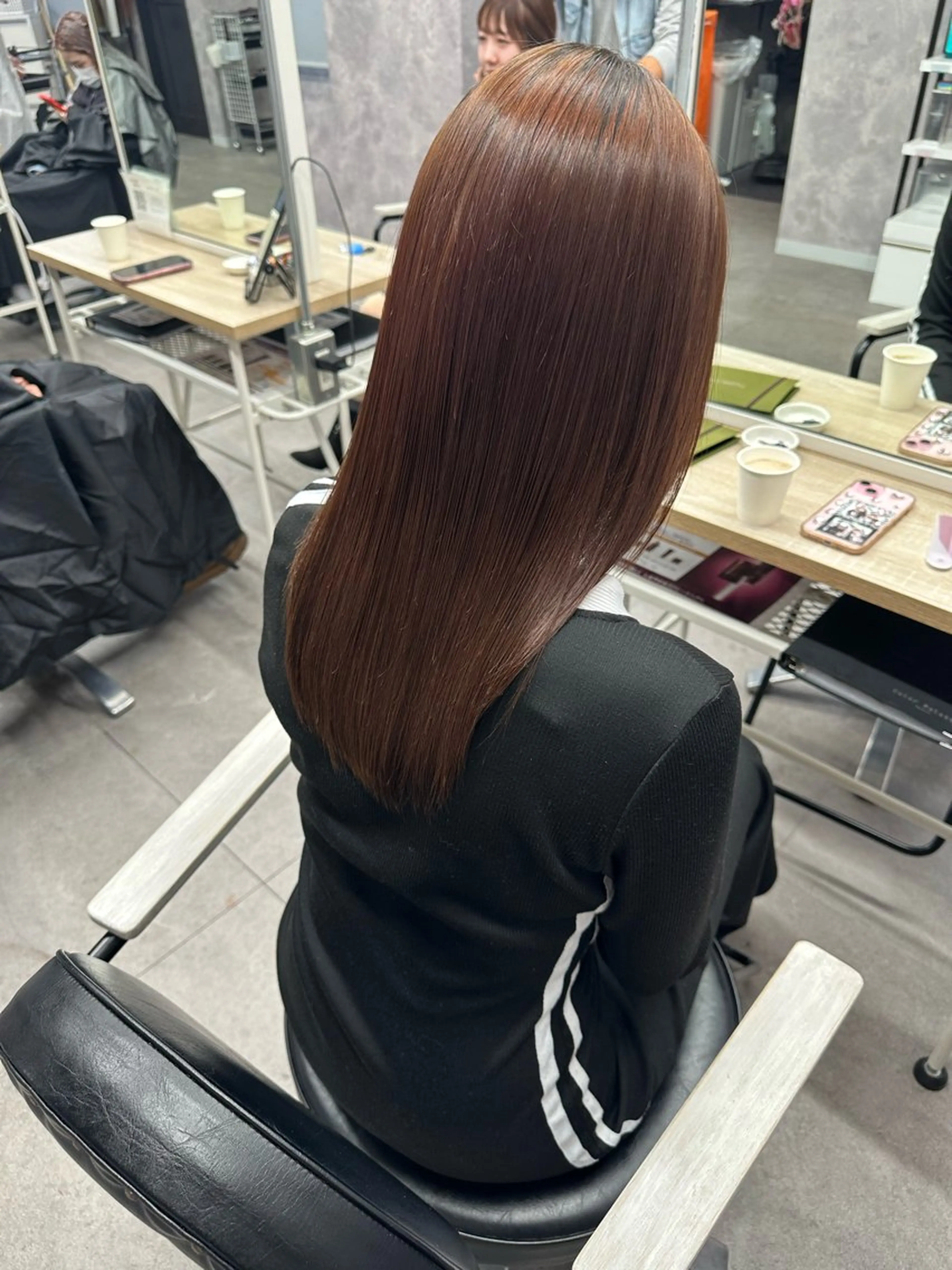 セミロング 白髪ぼかし、髪質改善 富田隼仁のヘアスタイル