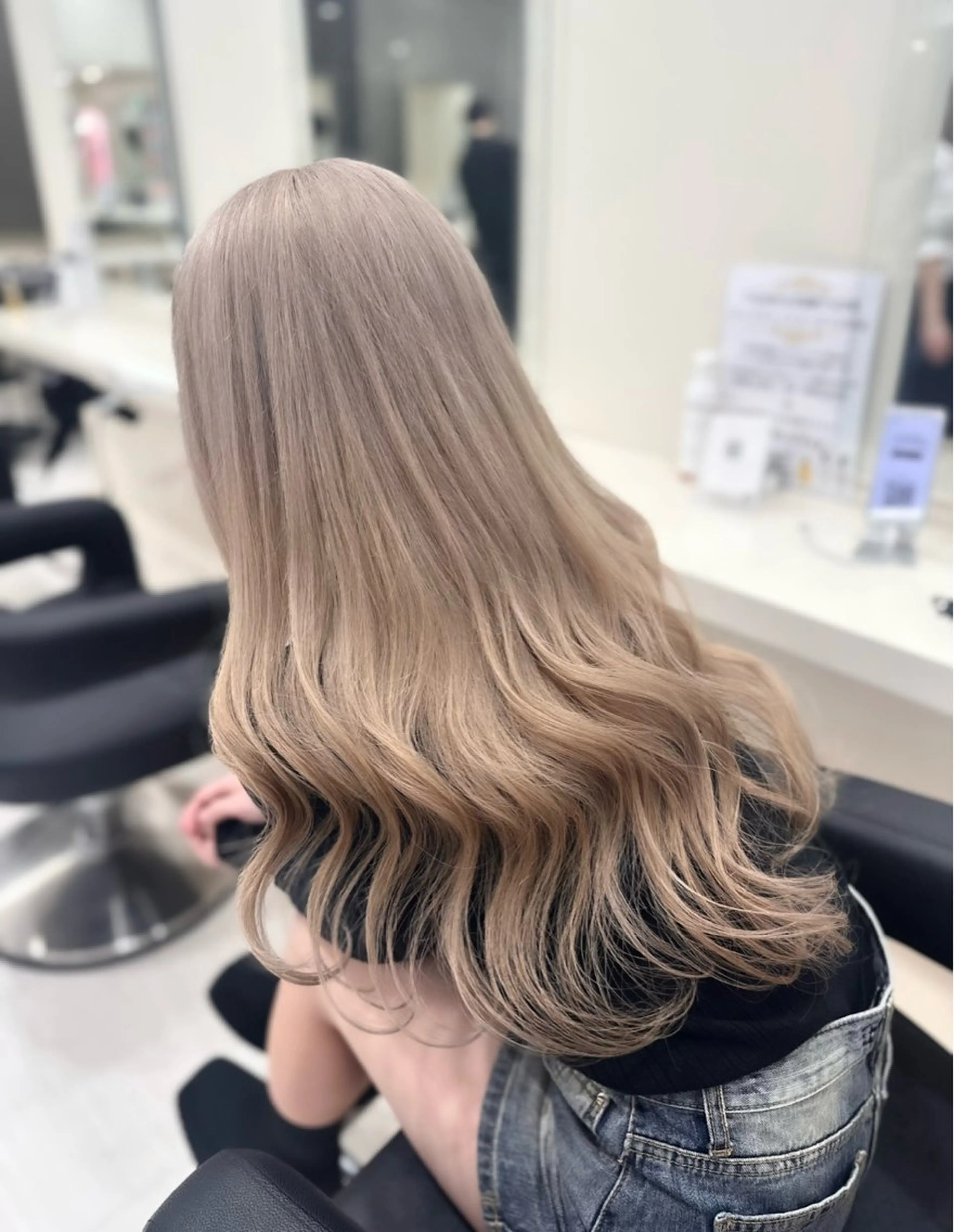 【🩶超おすすめ🩶】ケアブリーチ使用トリプルカラー（2回ブリーチ）➕カット✂︎の写真