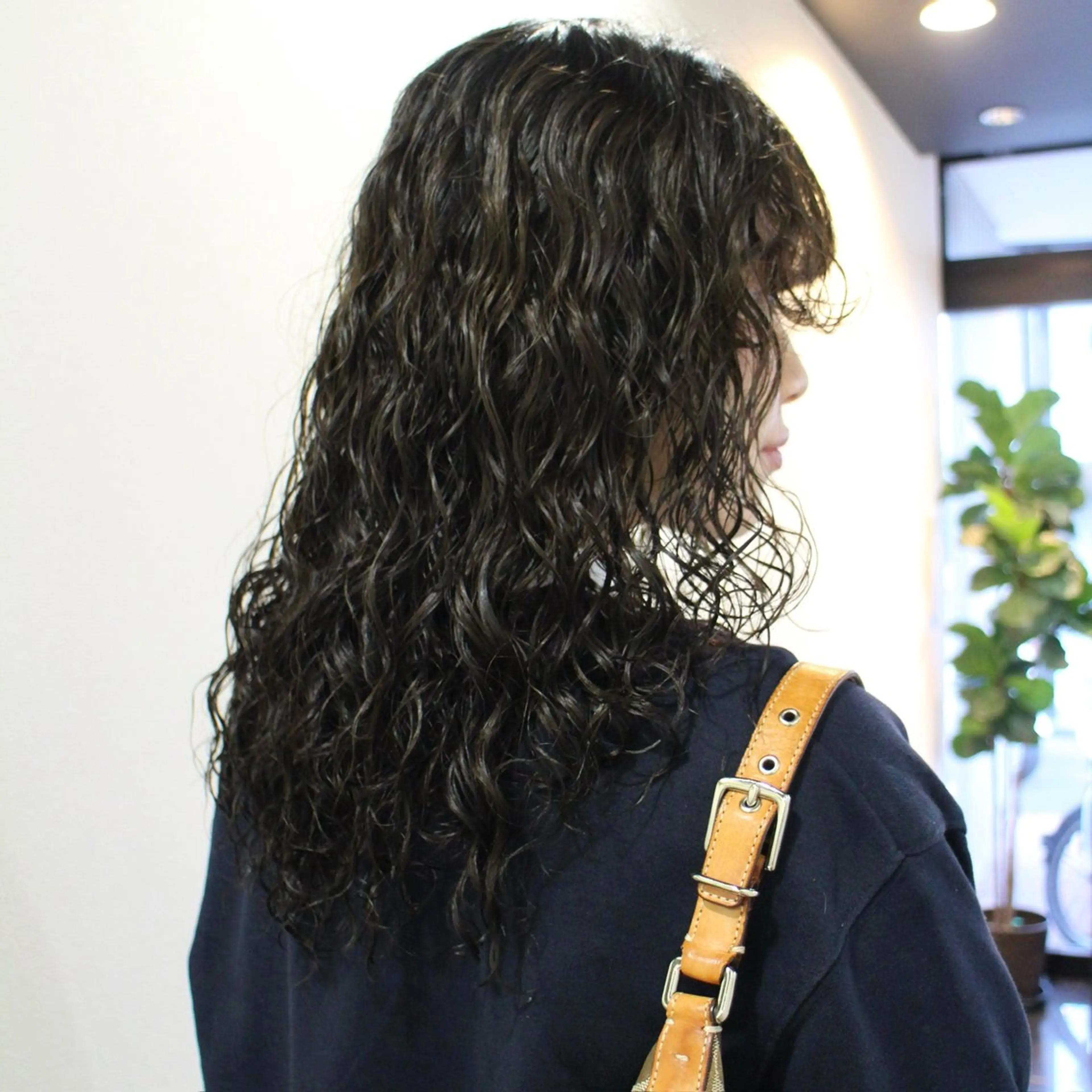 セミロング パーマ セミロングパーマ カーリーパーマ/ 透明ｶﾗｰ/MIKUのヘアスタイル