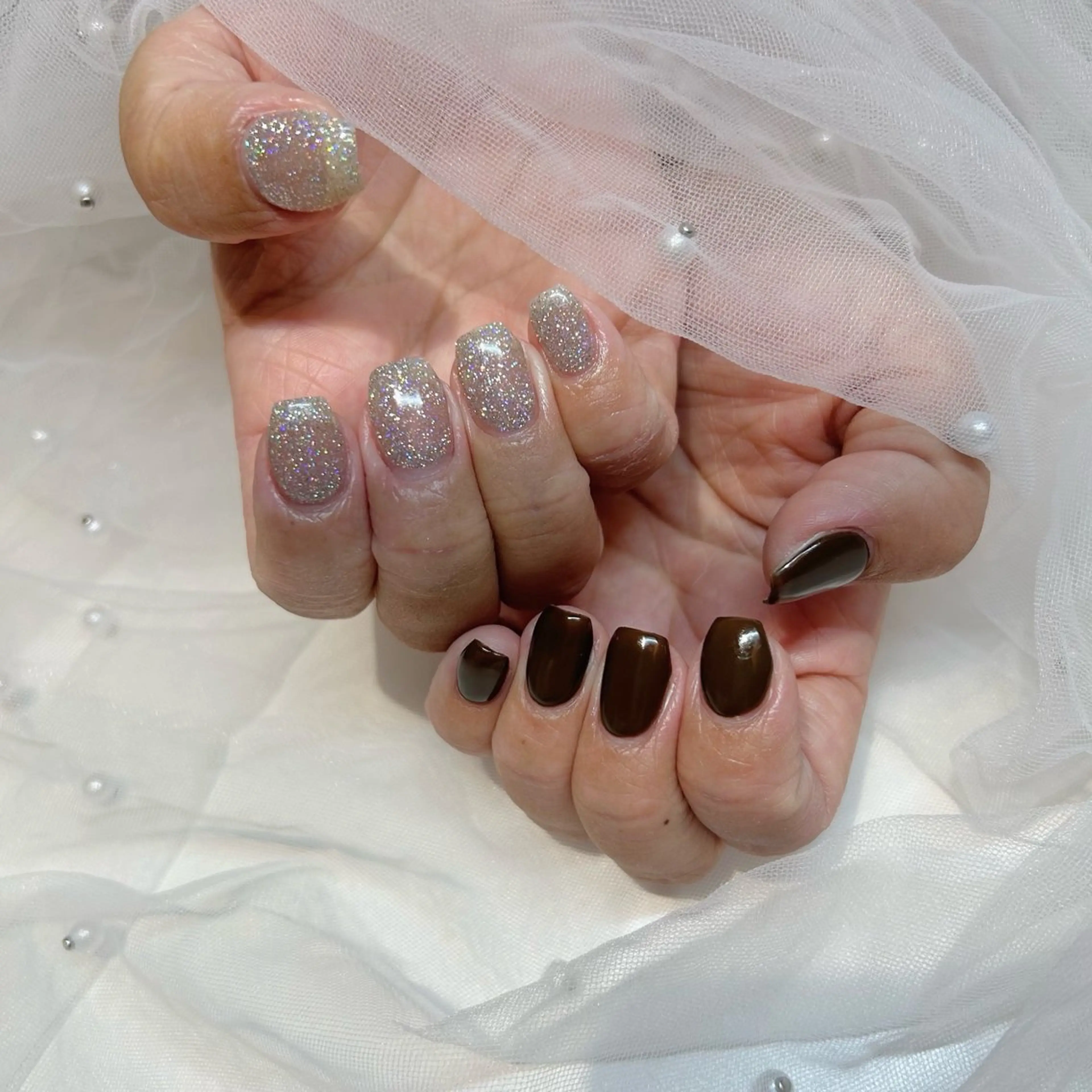 ネイル ブラウン ラメ(グリッター) ハンドネイル マグネット/心斎橋 LoLo.カレラのネイルデザイン