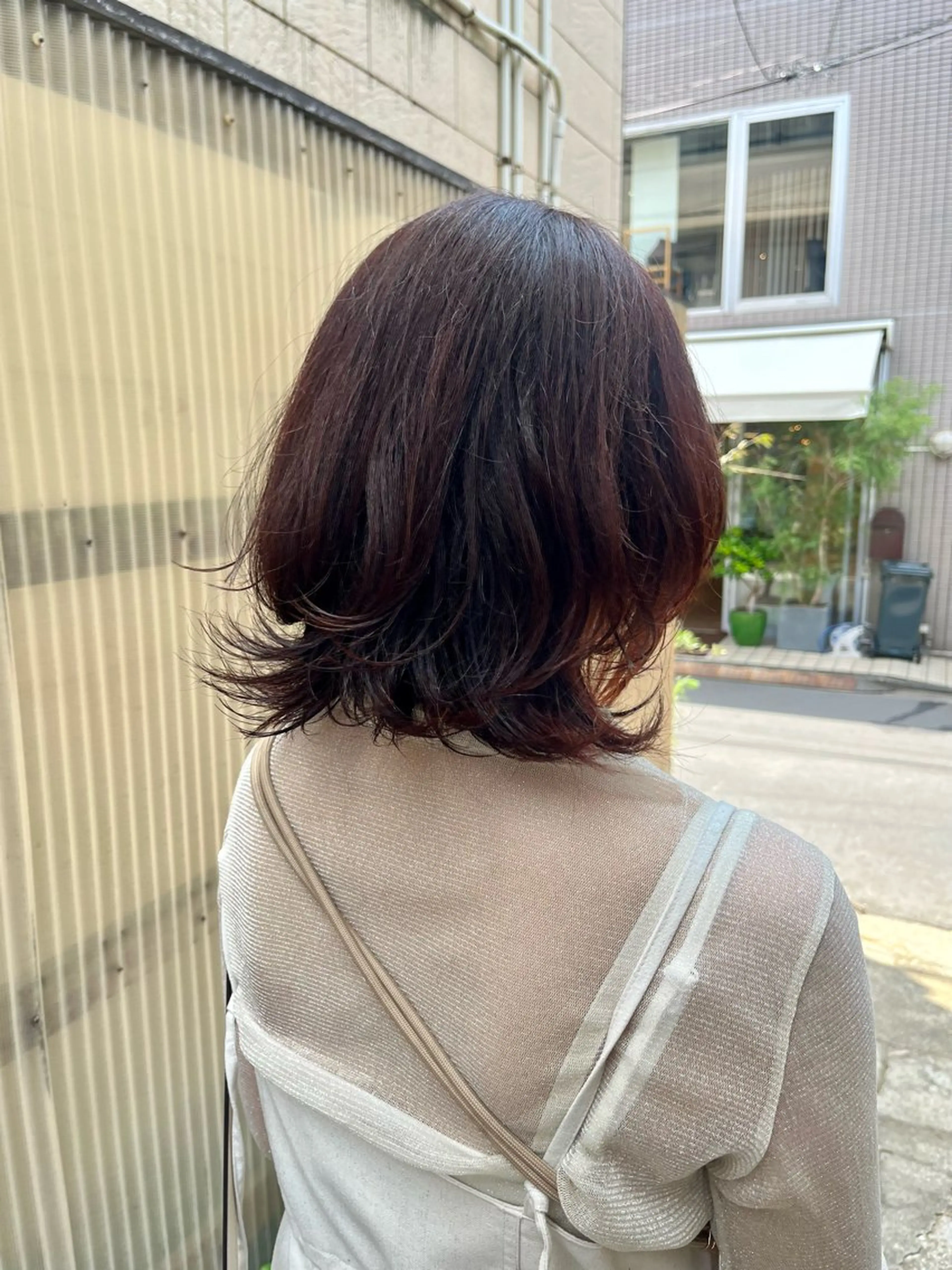 ミディアム カラー レイヤーカット ウルフカット 岡部 京香のヘアスタイル