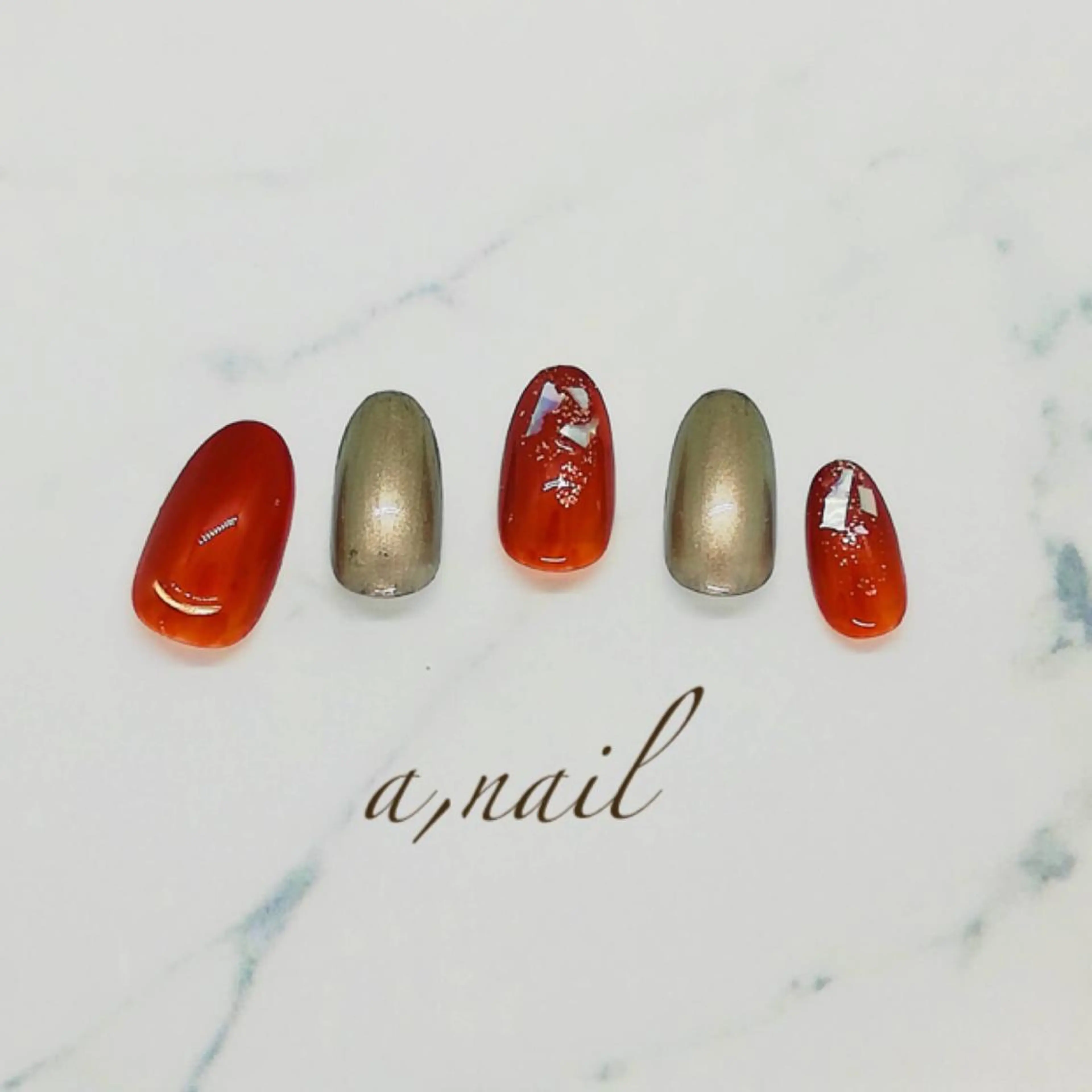 ネイル フットネイル ラメ(グリッター) ニュアンスネイル オフィスネイル ワンカラーネイル ハンドネイル ネイルサロン エーネイルのネイルデザイン