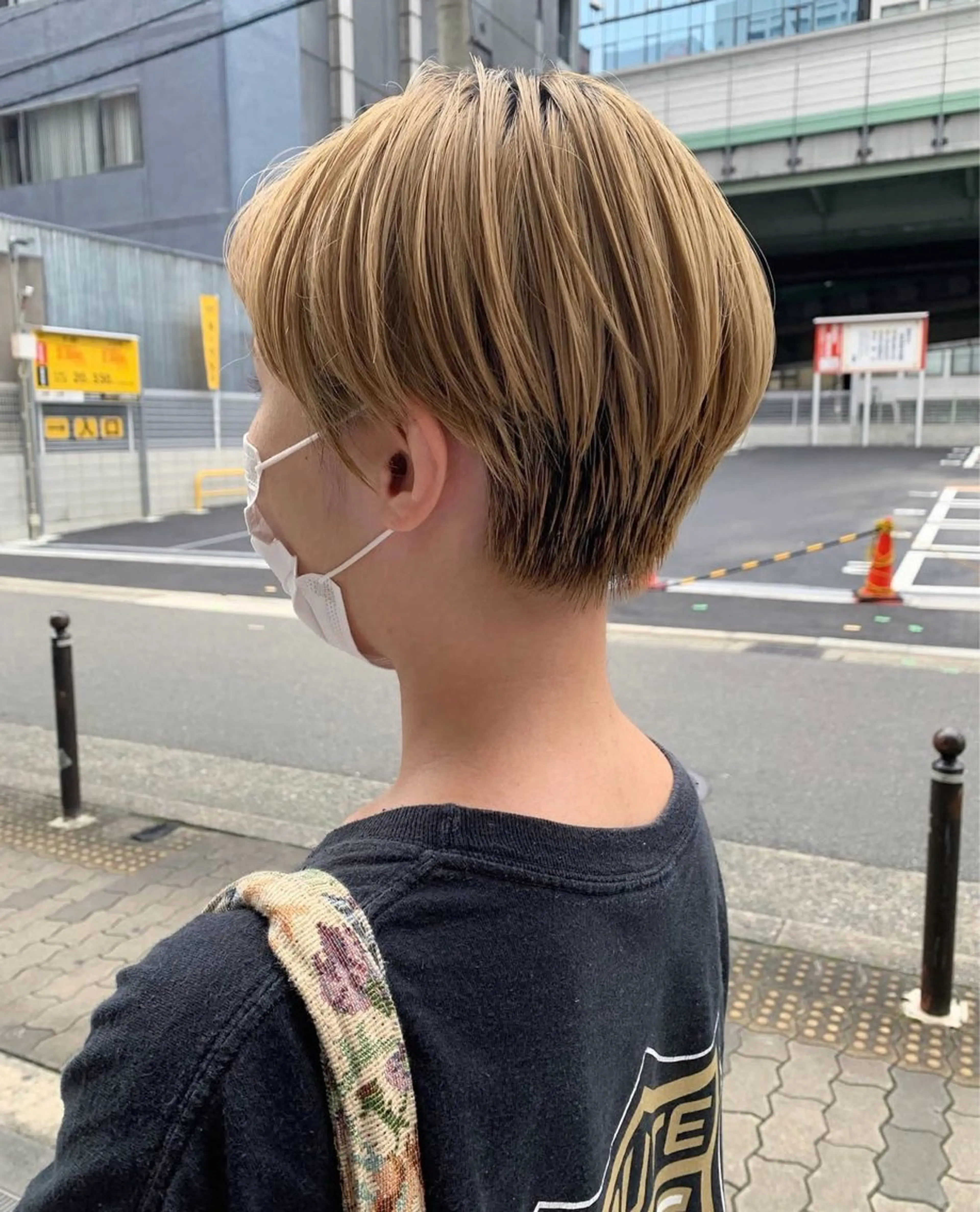 ショート 畑中 香穂のヘアスタイル