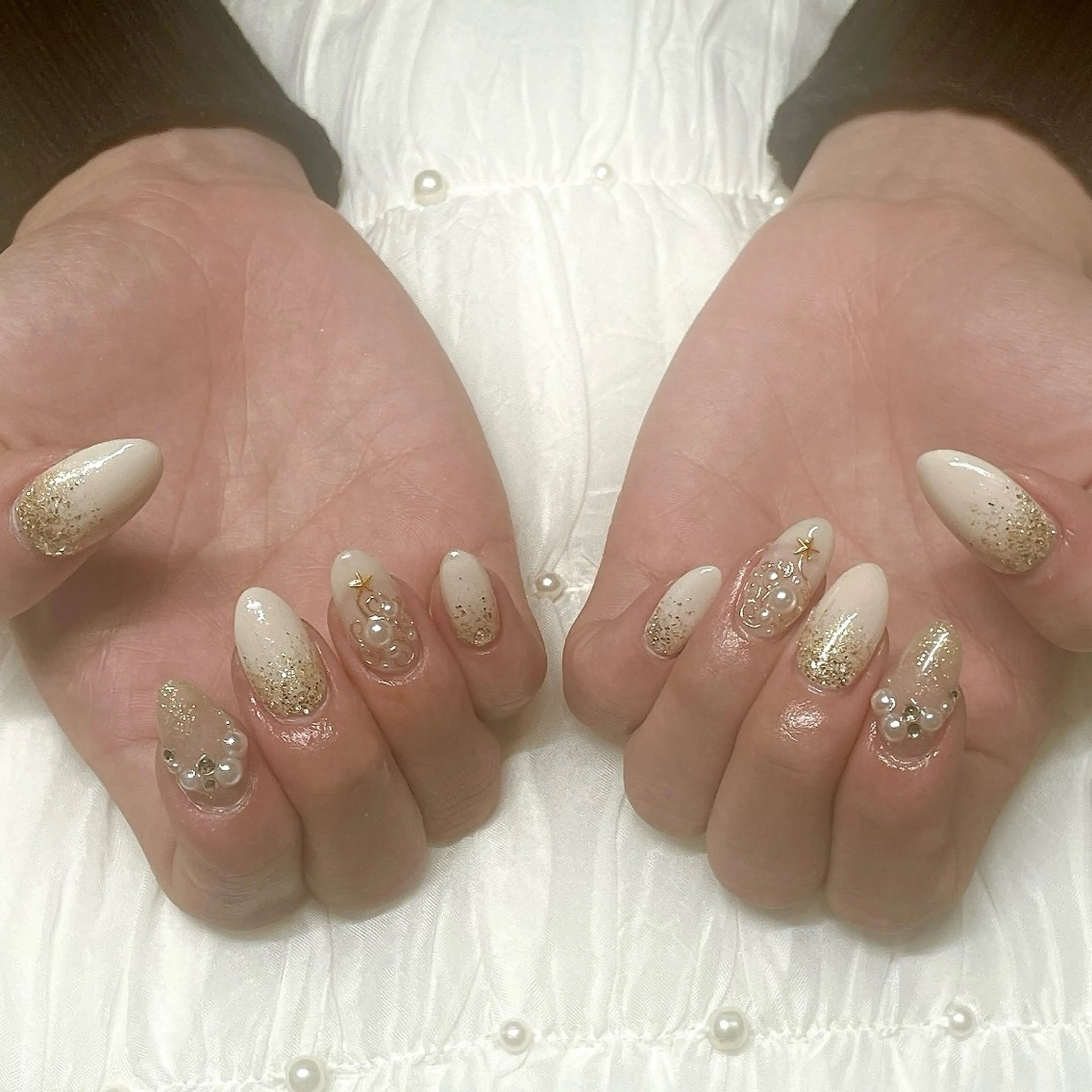 ネイル アートネイル 長さ出し ハンドネイル A85G ayakoのネイルデザイン