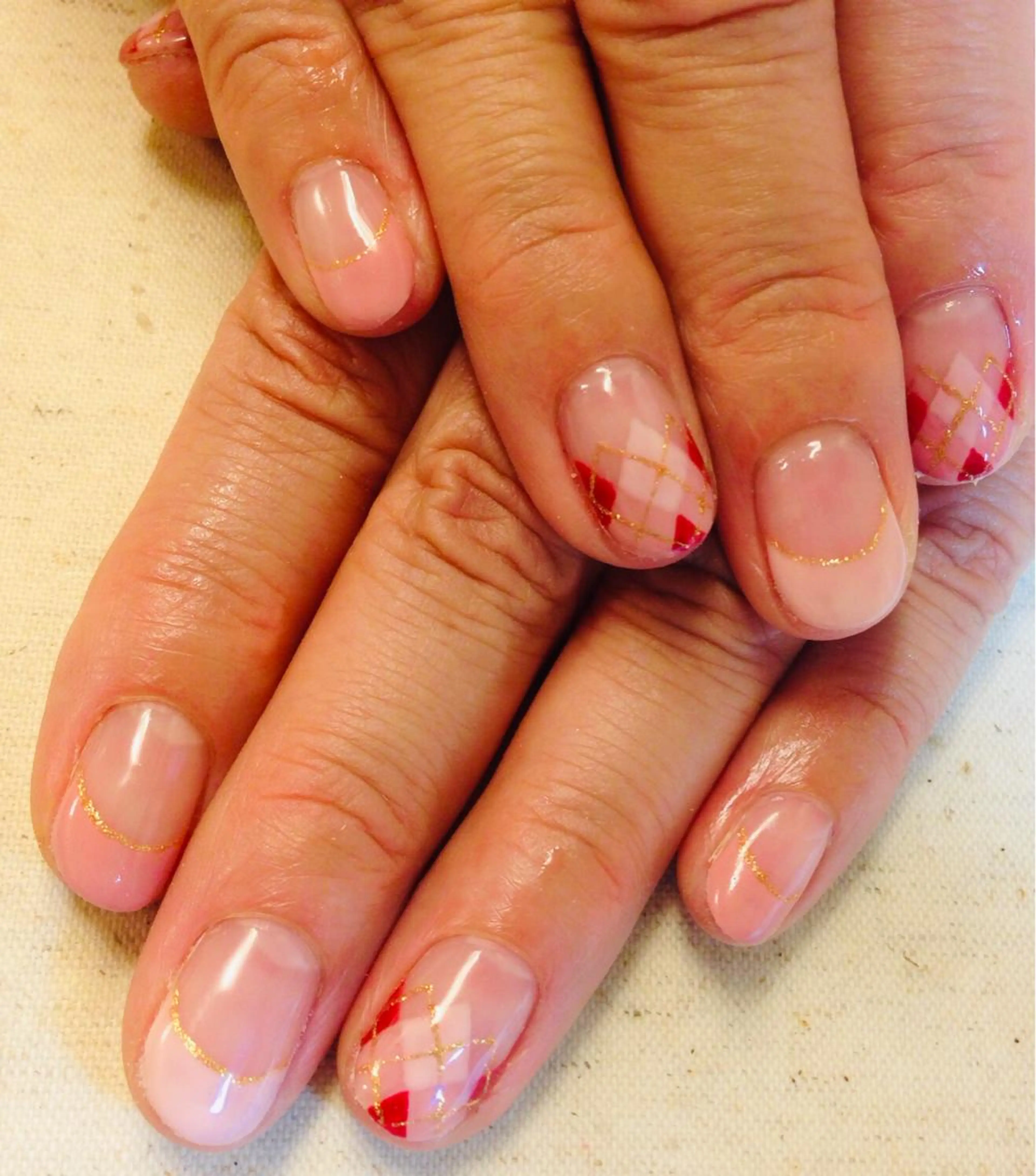 ハンドネイル4本アート パラジェル使用 ドライケア混みの写真