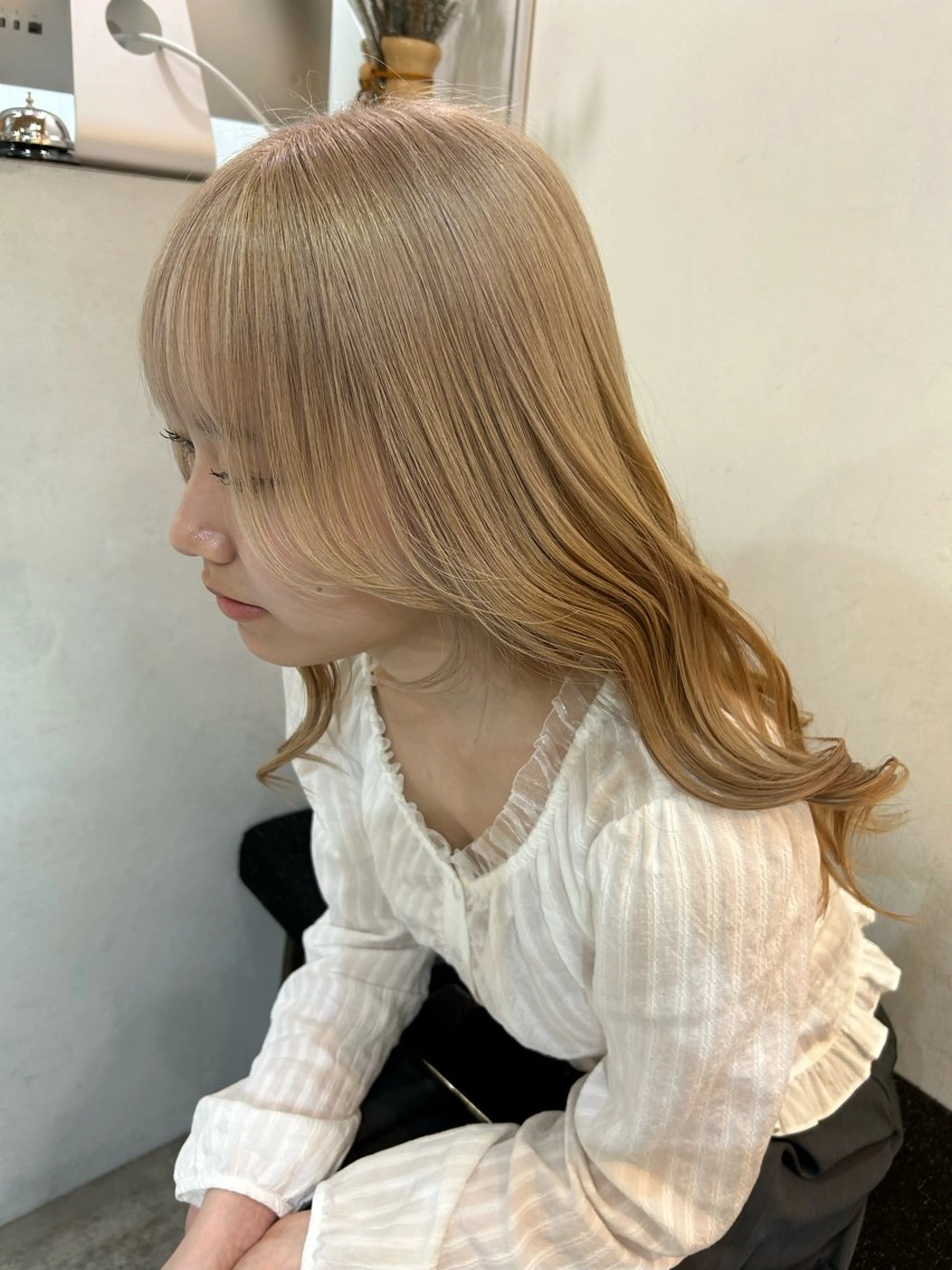 セミロング カラー メンズ ベージュカラー ミルクティーベージュ カット ヘアカラー トリートメント 🧸艶々韓国ヘア 🧁mizunaのヘアスタイル
