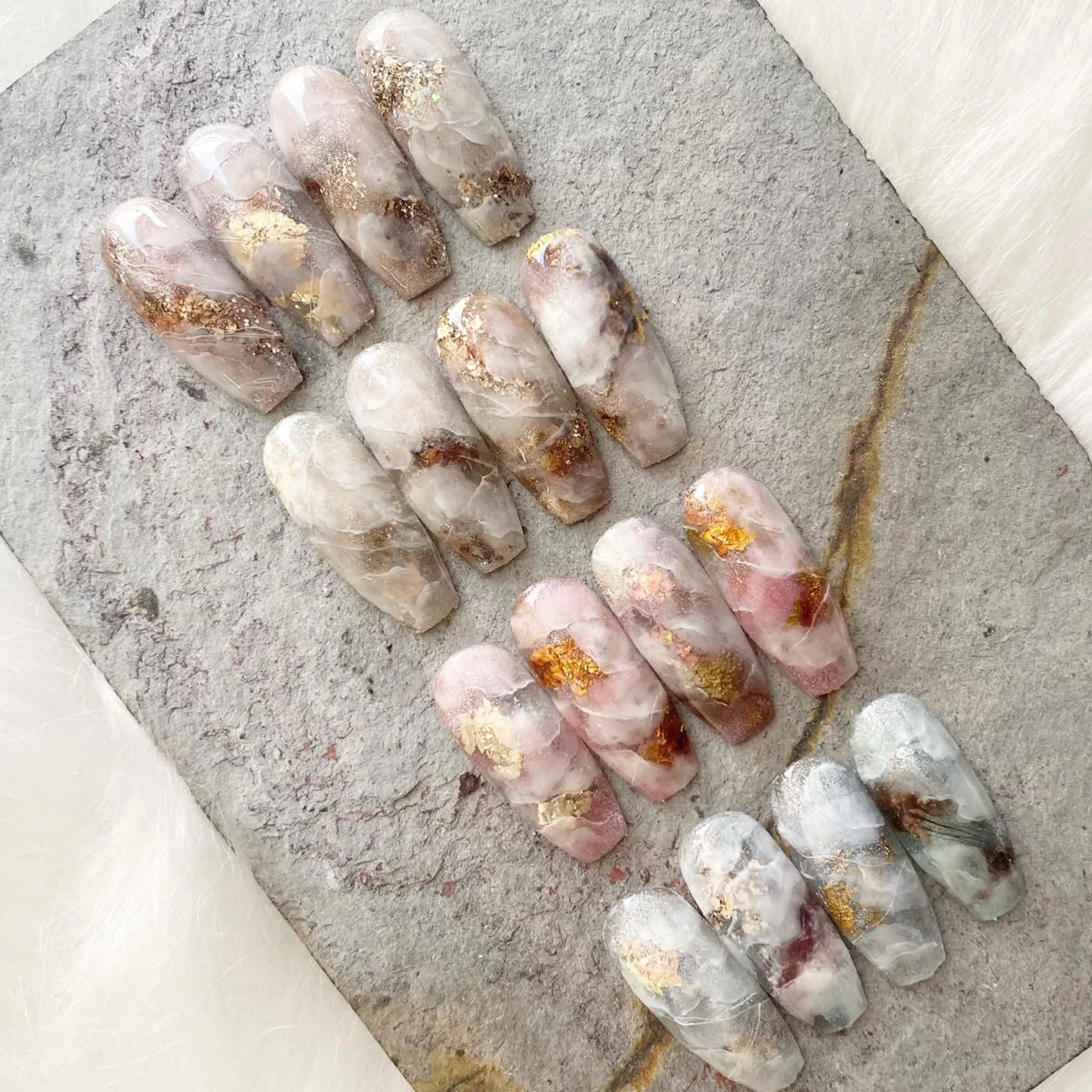 ネイル Ray. ／綺麗目ニュアンスのネイルデザイン