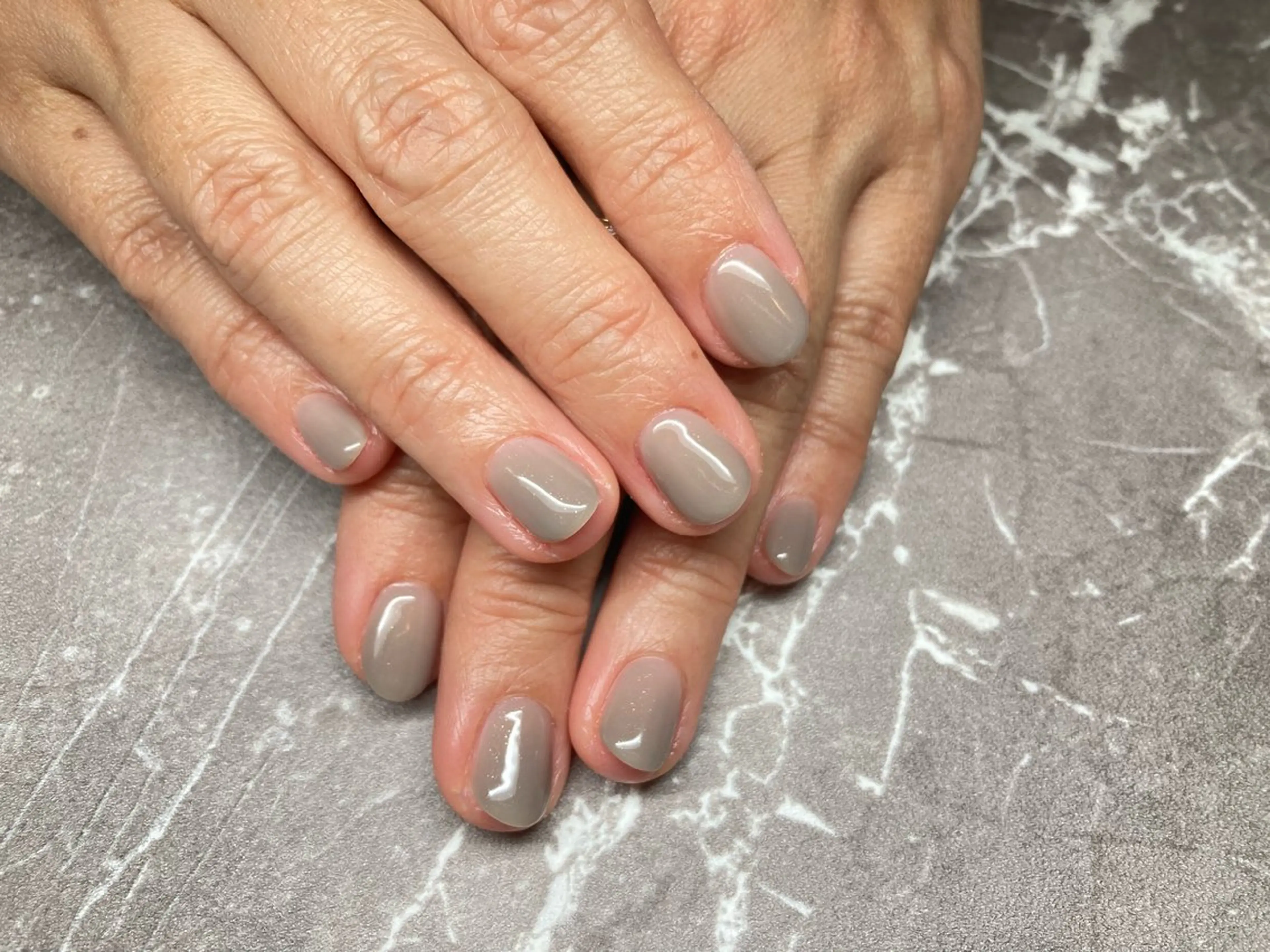 ネイル ラメ(グリッター) シンプルネイル Lisa’s Salonのネイルデザイン