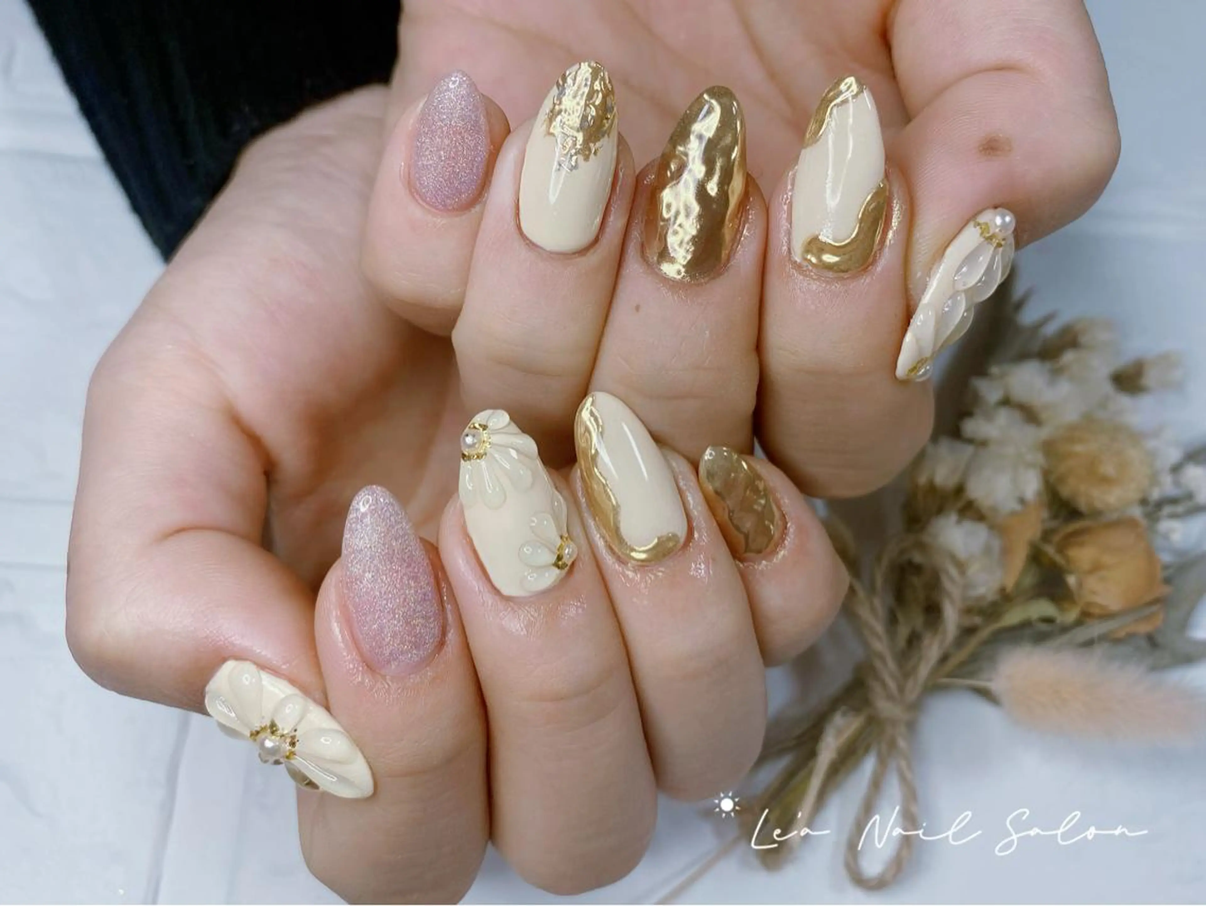 ミディアム カラー ネイル Le’a NailSalonのネイルデザイン