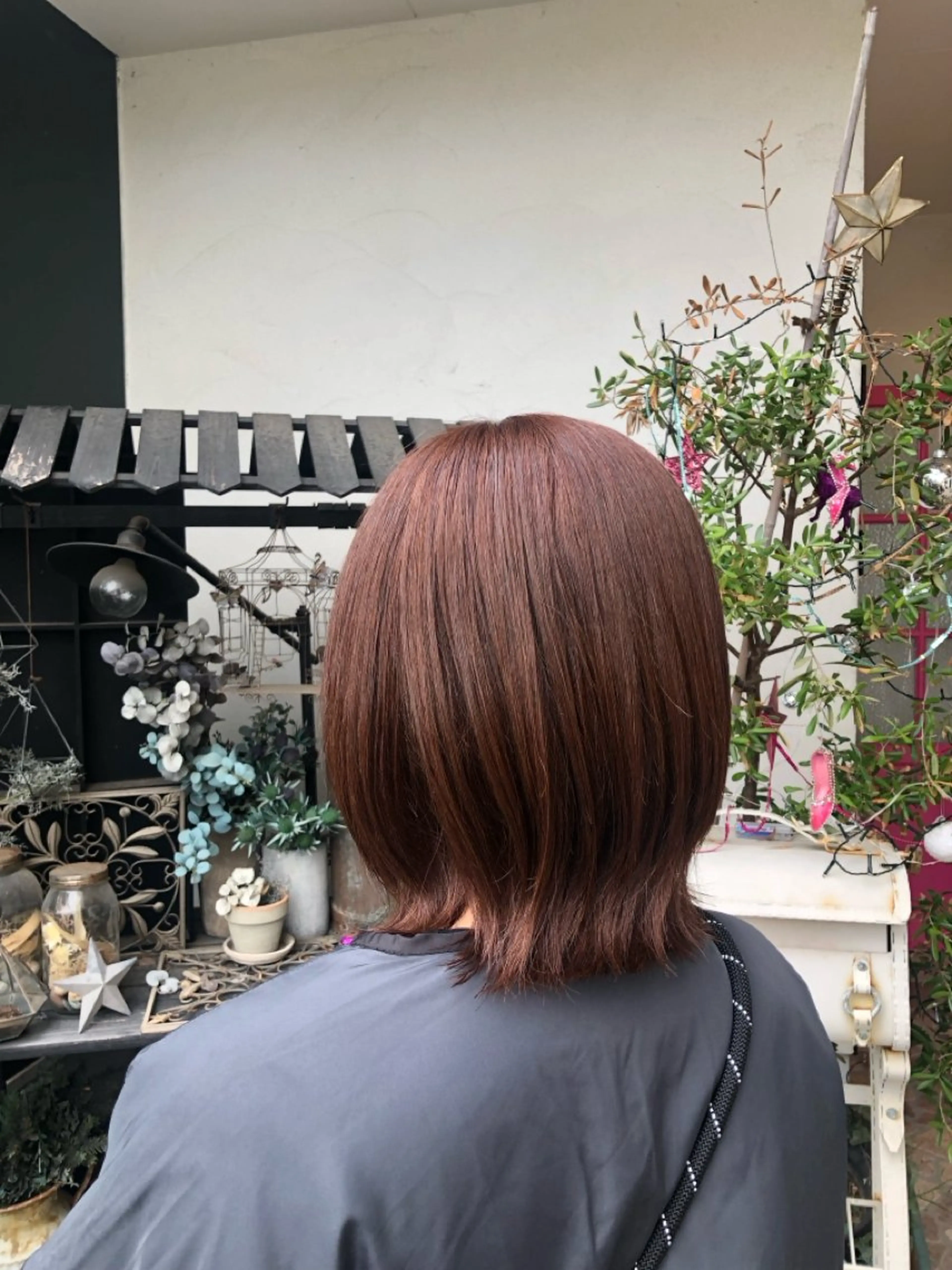 ショート カラー ラベンダーカラー ピンクカラー ボブ くびれヘア 山下 襟華のヘアスタイル