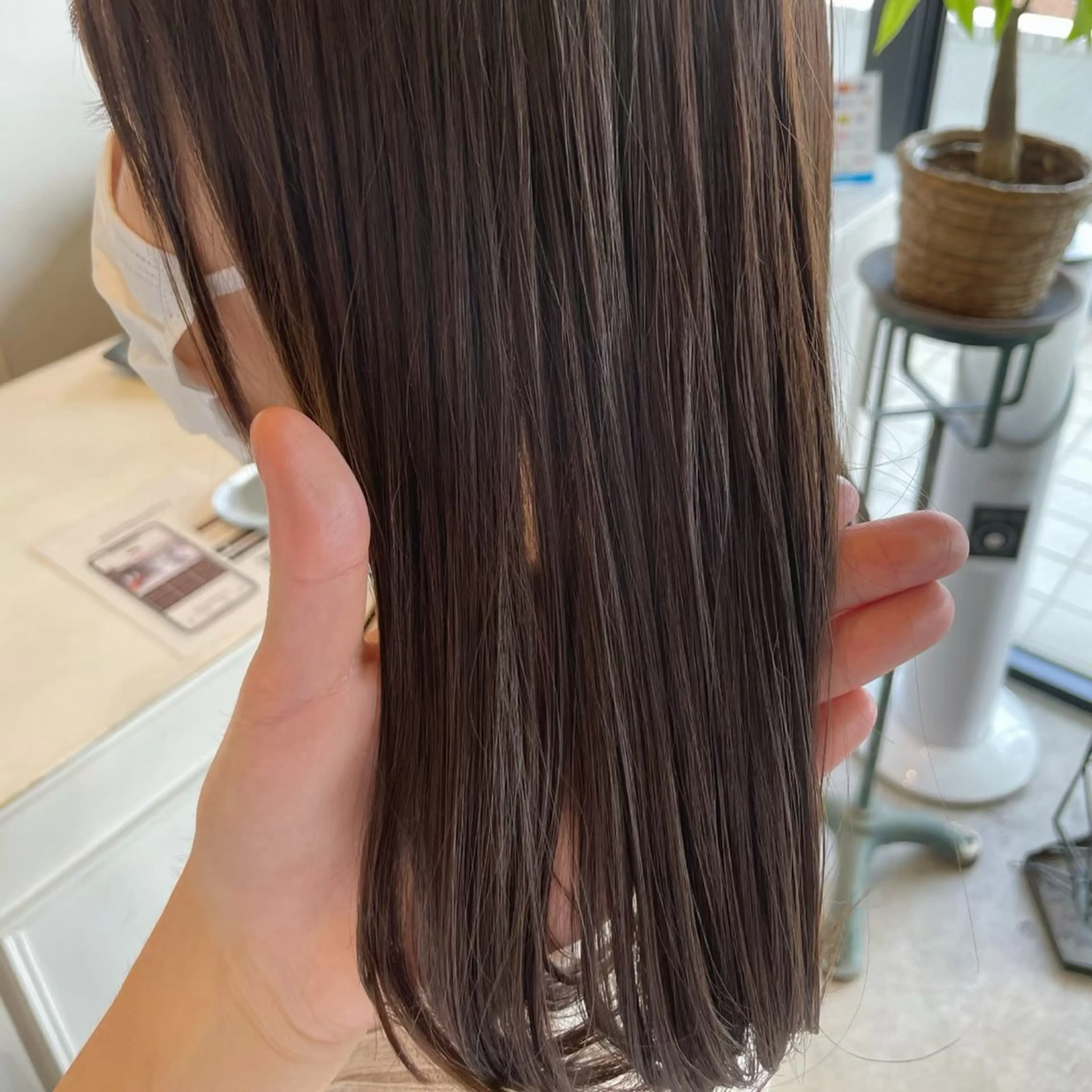 ミディアム カラー ヘアカラー 🫧✨️‪榎宮秀 透明感 ハイトーンのヘアスタイル